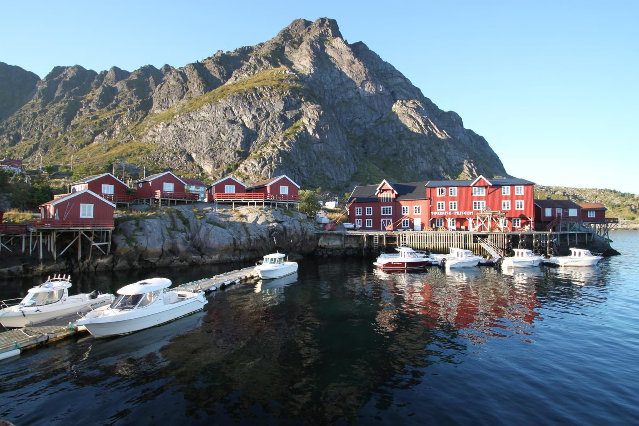 Å-Hamna Rorbuer photo 4