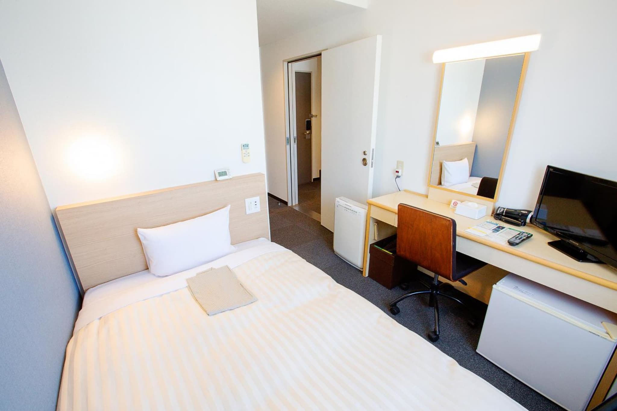 Super Hotel Matsuyama photo 4