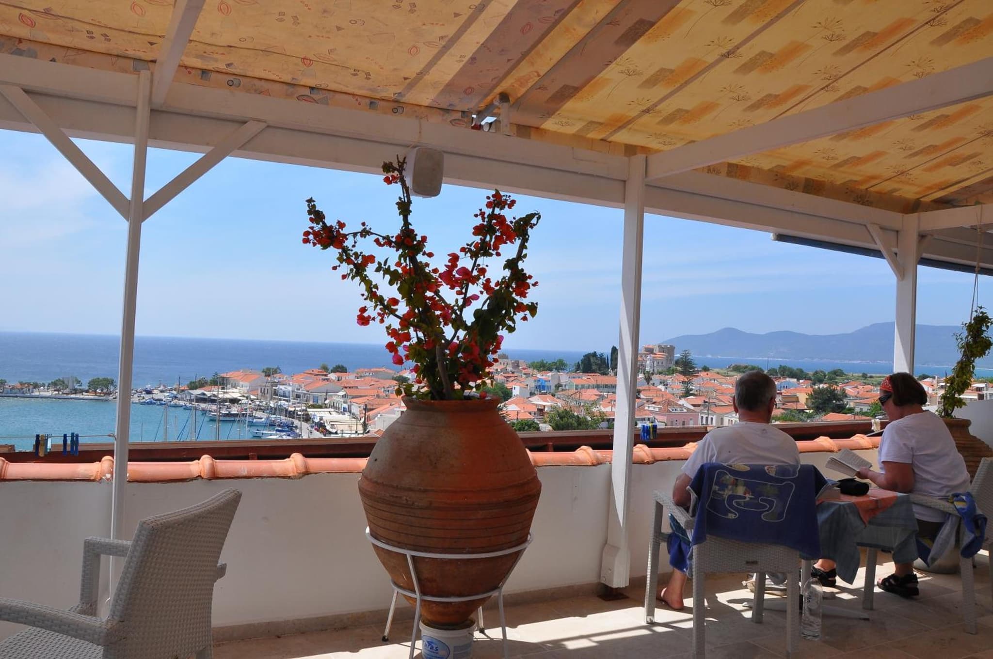 Remezzo Hotel & Studios photo 2