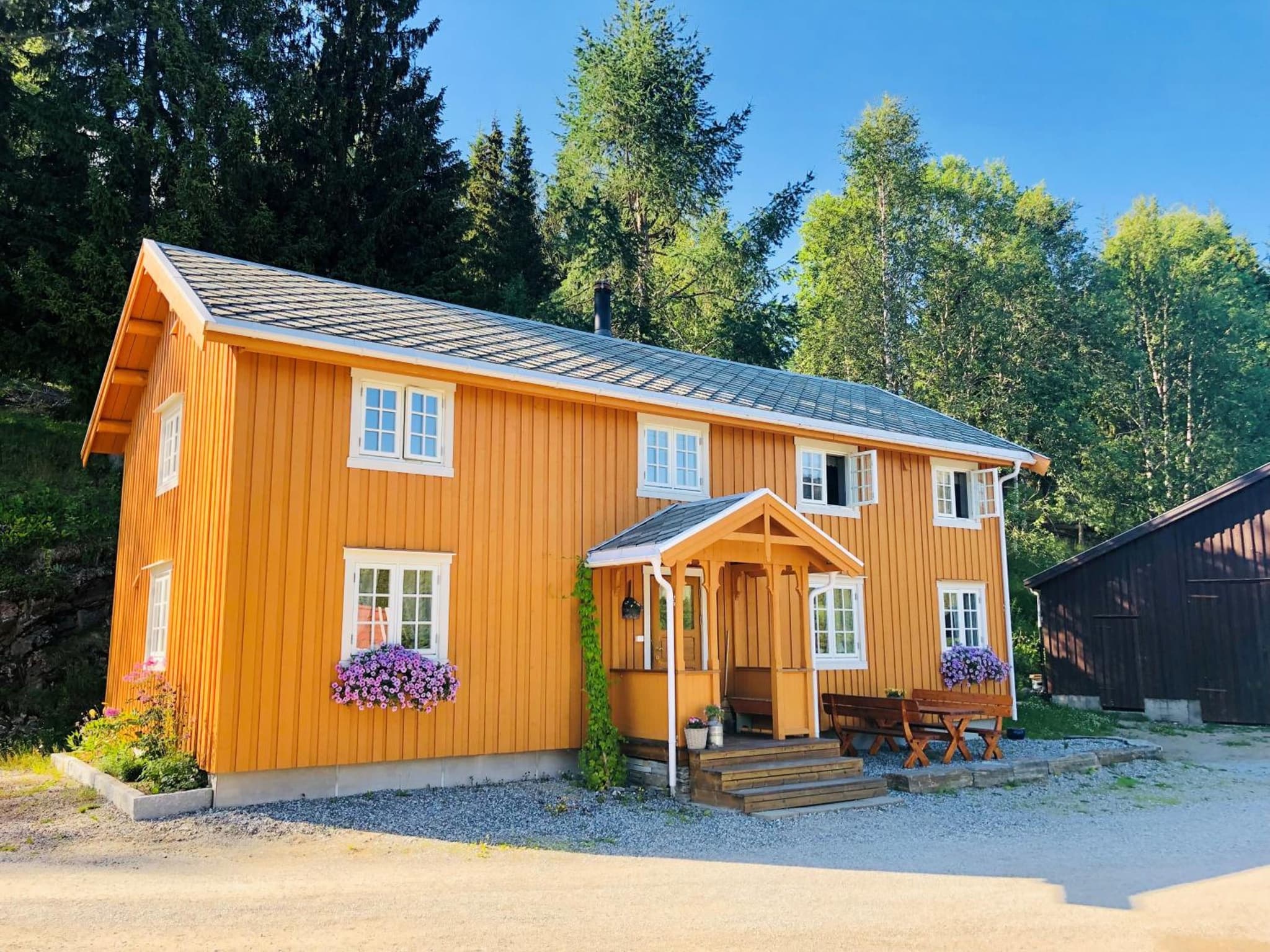Bakarstuo, Utpå Neset photo 9