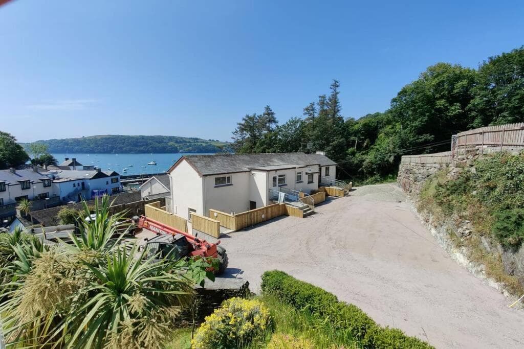 Crow's Nest Glandore - 2 - Self Catering