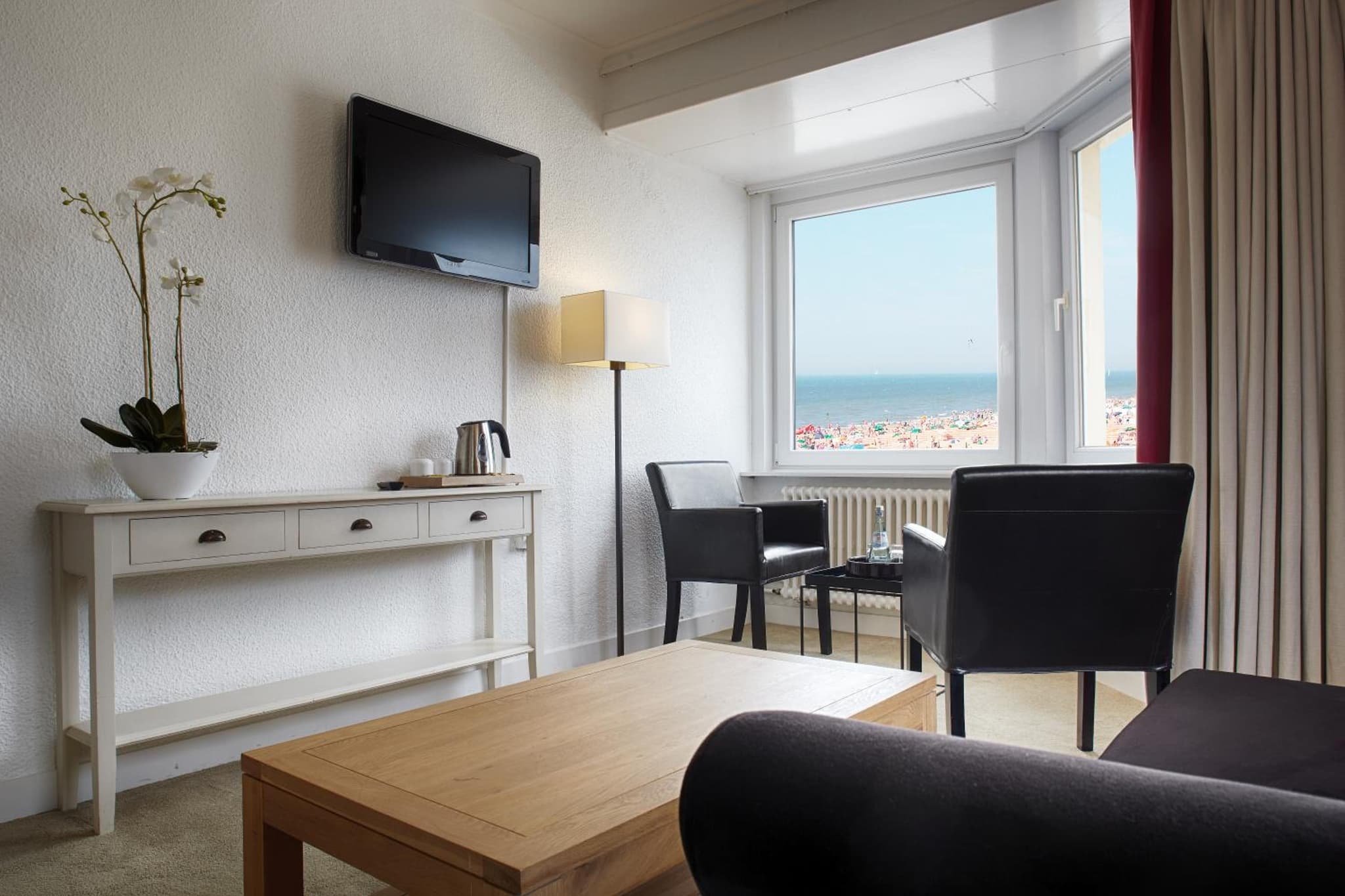 Beach Hotel photo 9