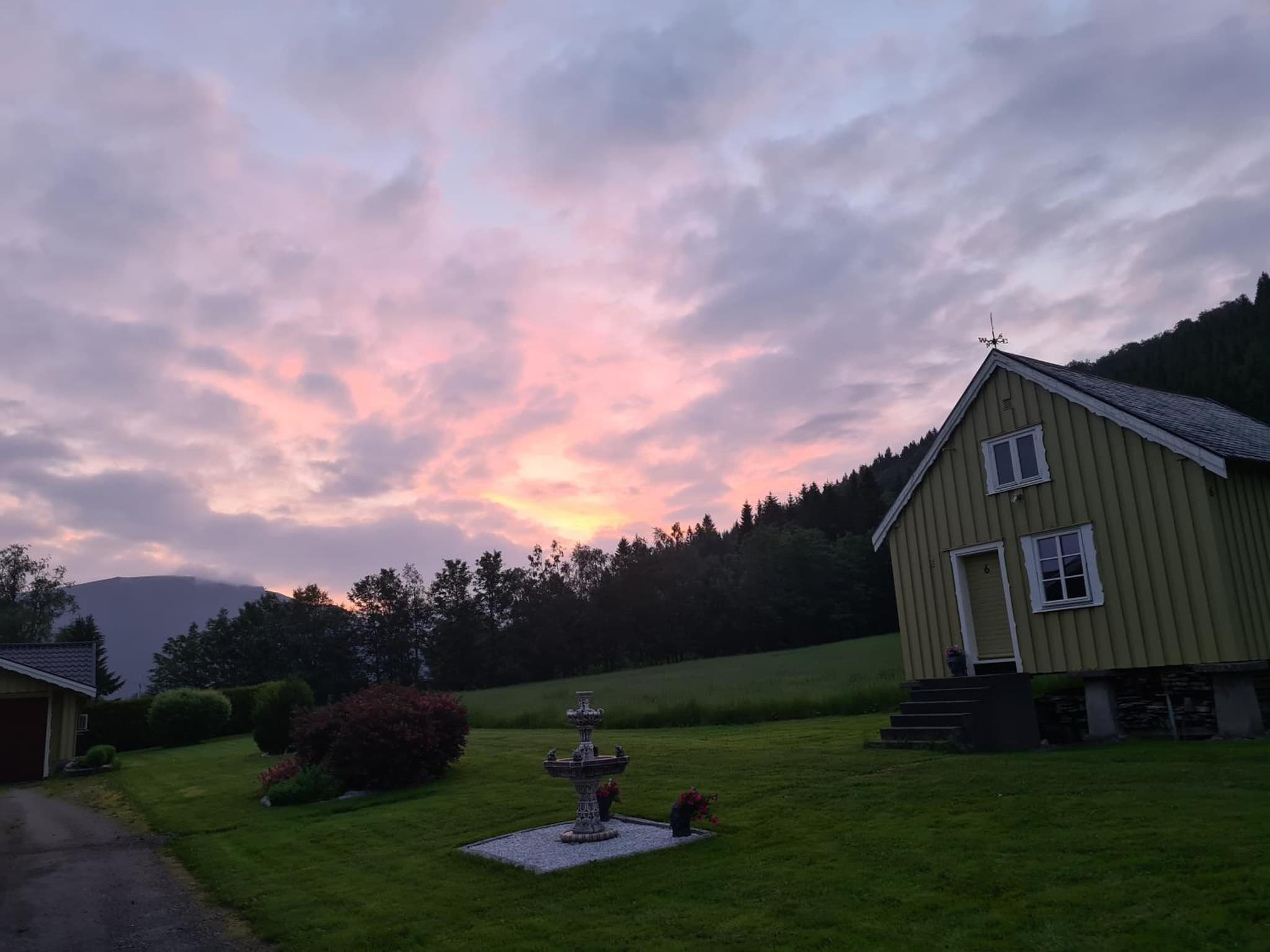 Rødseth gårdsovernatting Hytter photo 9