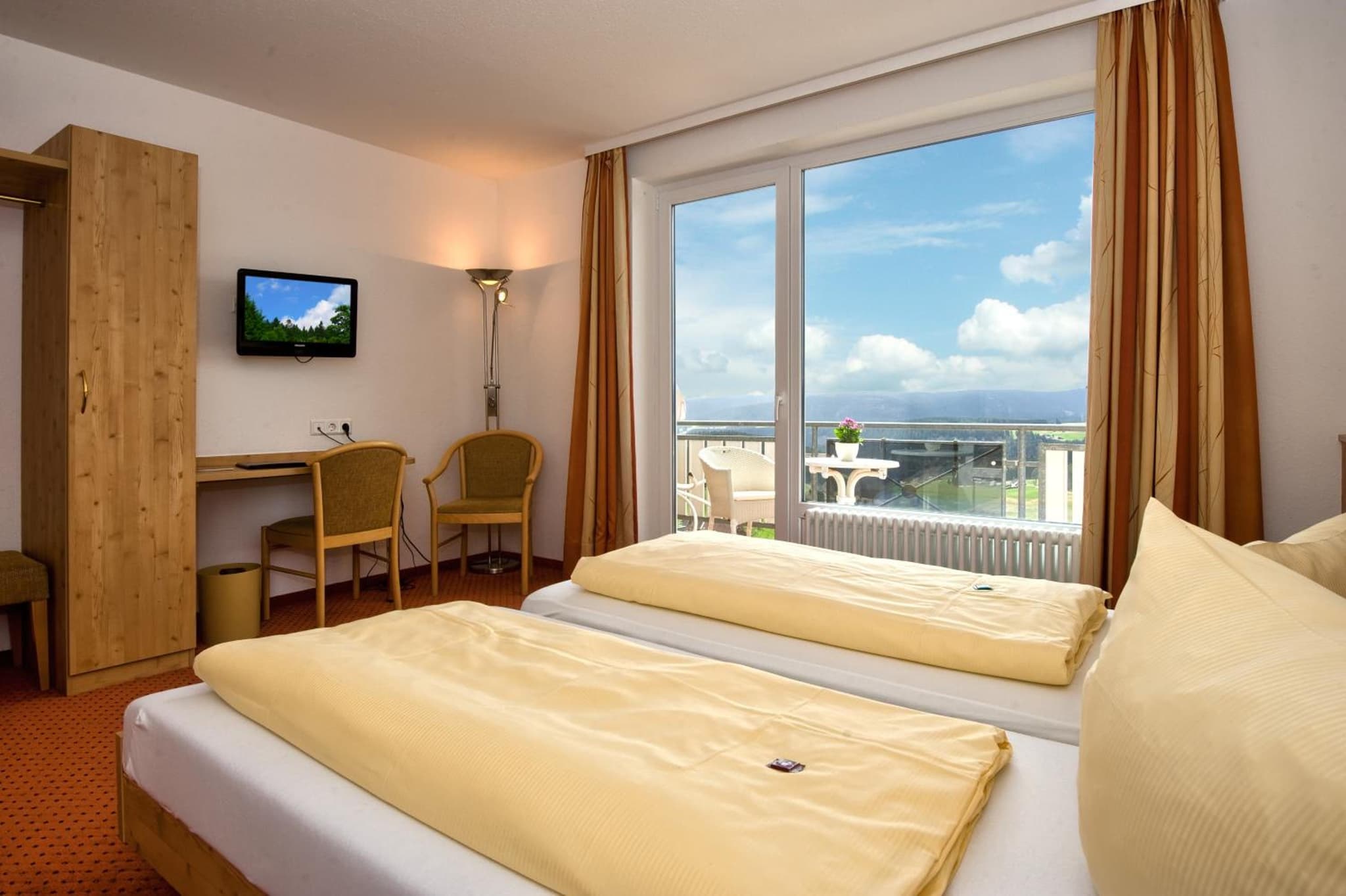 JUFA Hotel Schwarzwald photo 2
