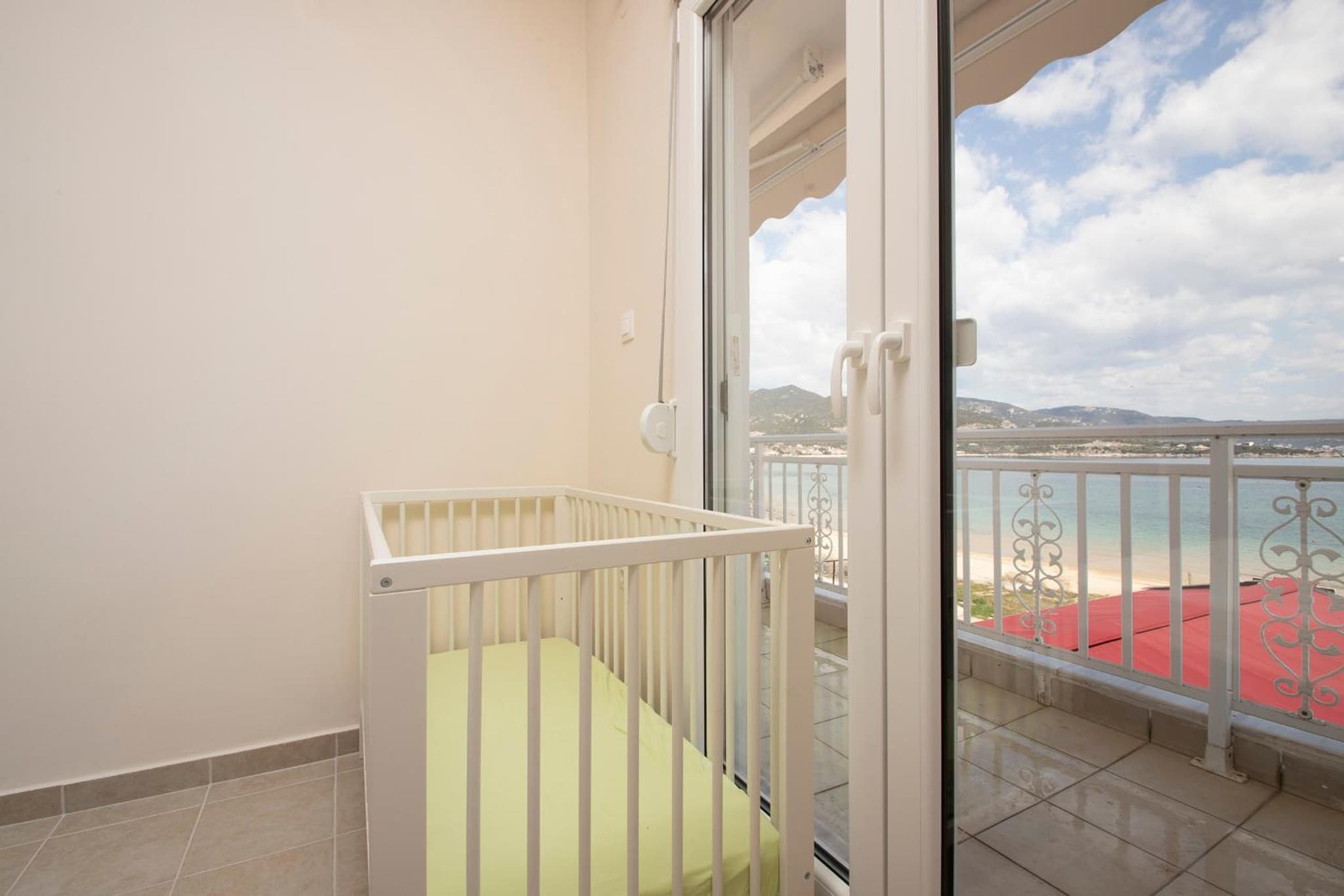 Seaview studio photo 6