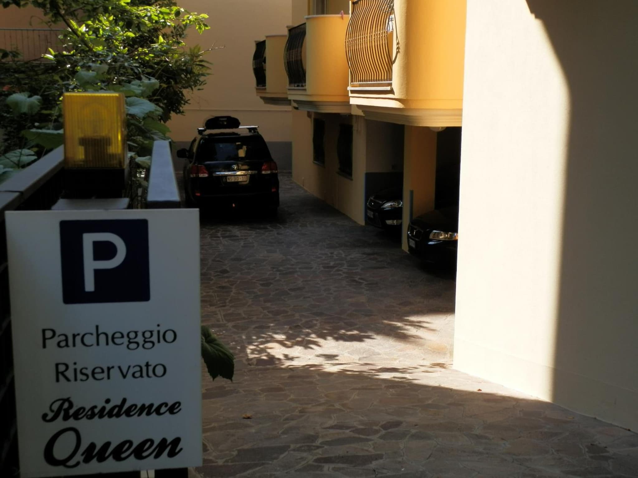 Residence Queen photo 9