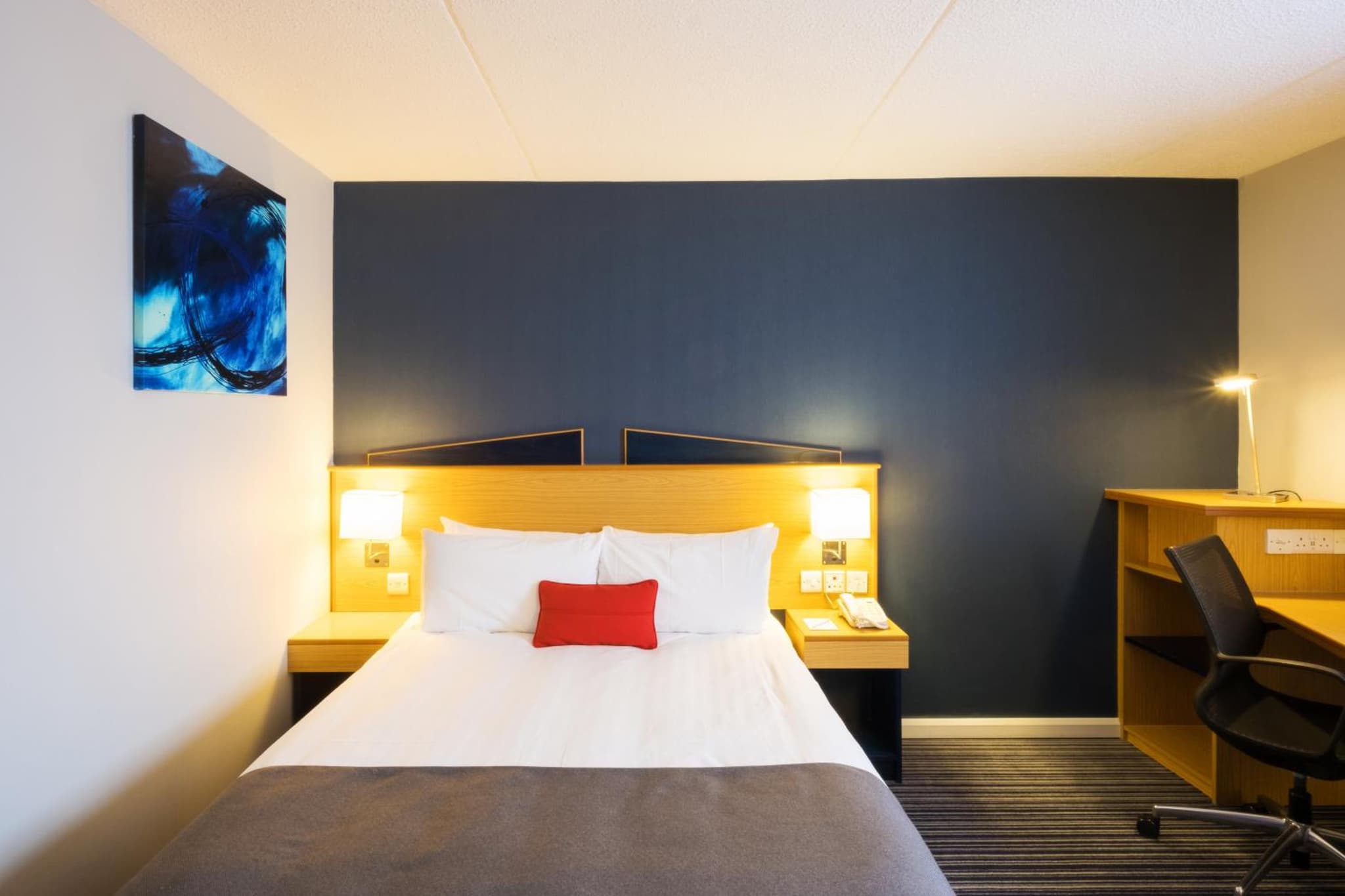 Holiday Inn Express Perth by IHG photo 8
