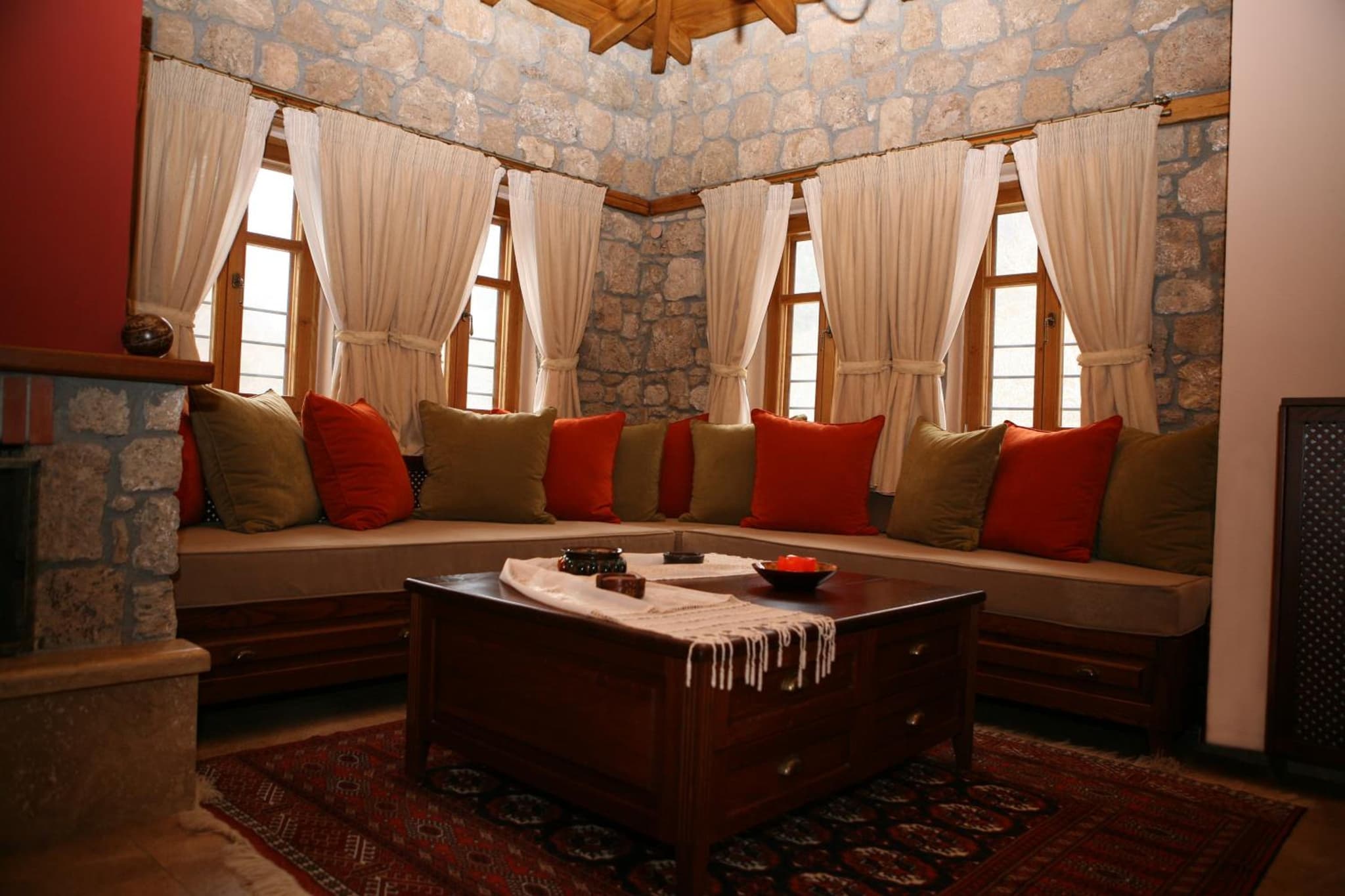 Roes Suites photo 8