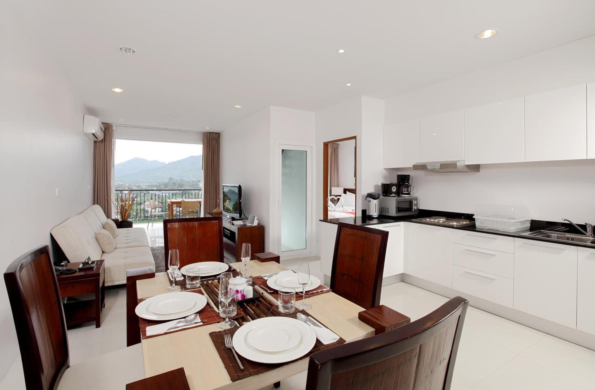The Park Surin Serviced Apartments by RESAVA photo 8