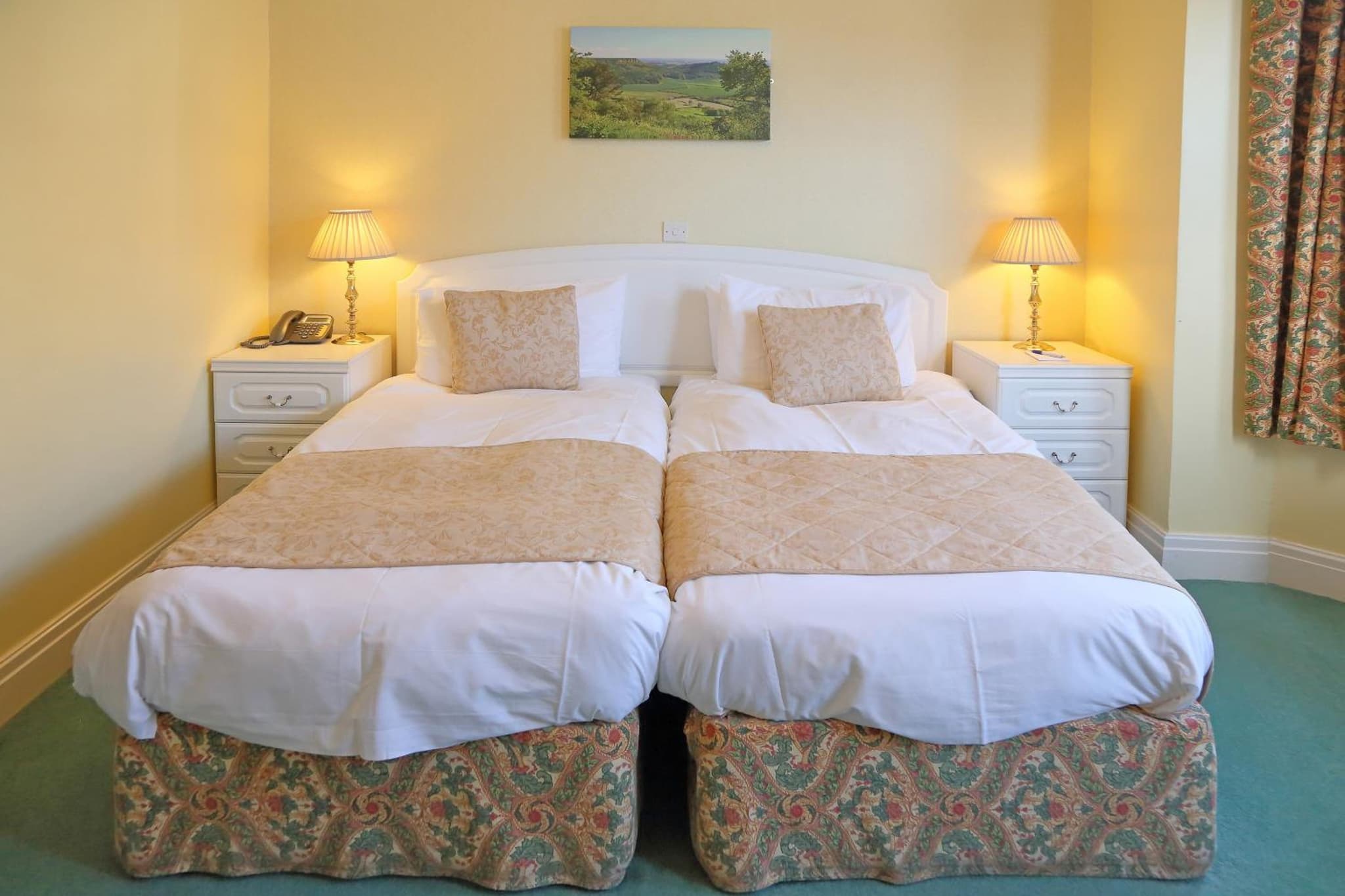 Saxonville Hotel photo 4