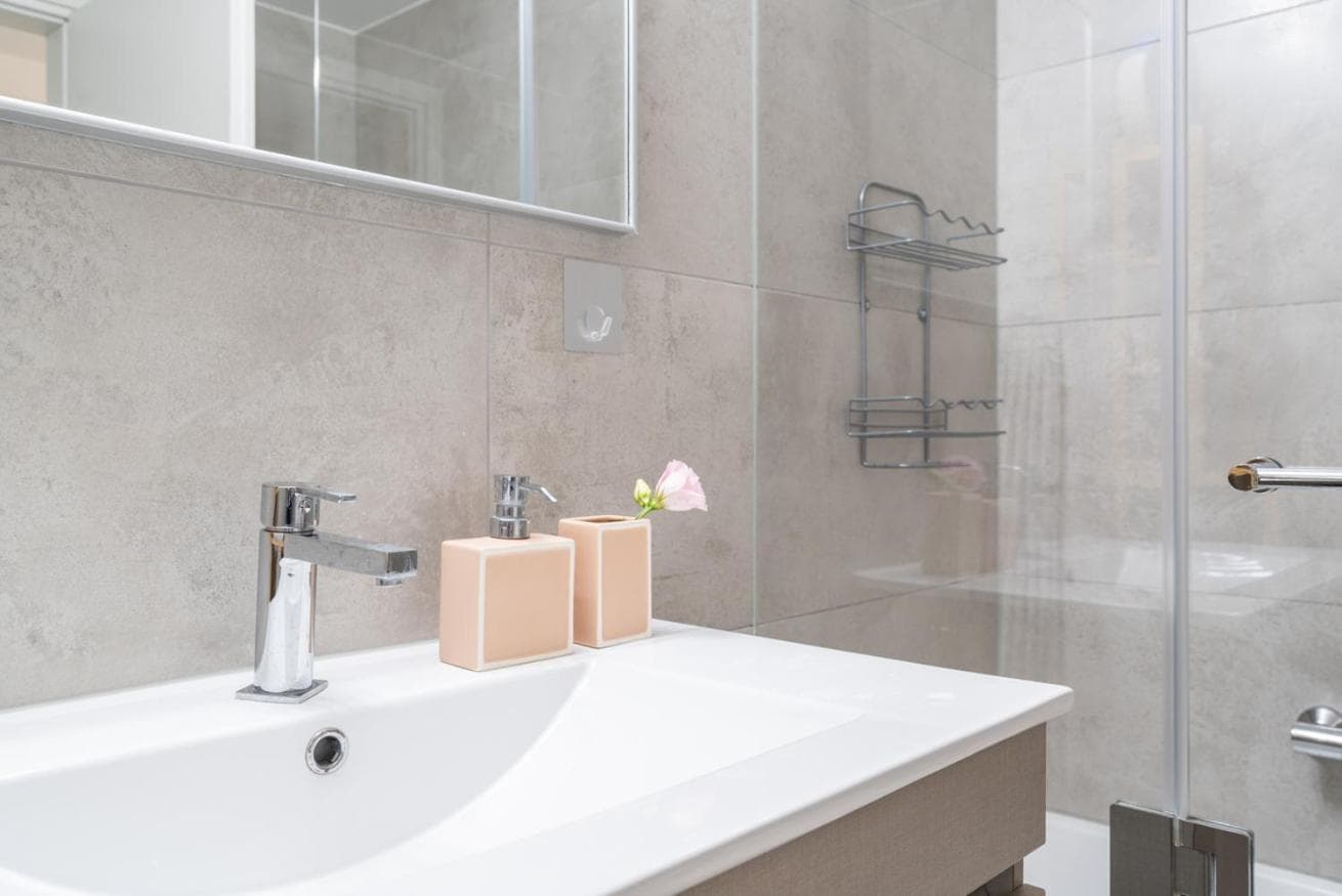 Modern Comfort Escape photo 4
