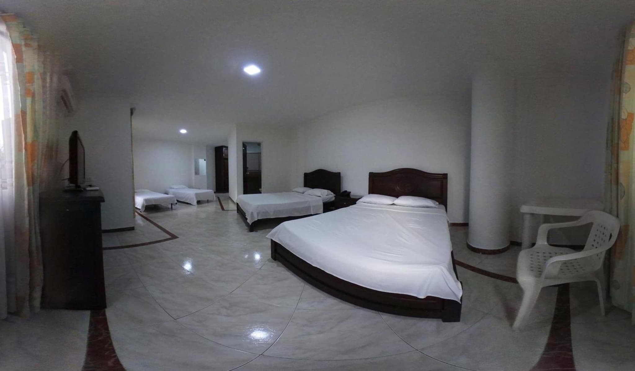 Zahira Hotel Melgar photo 8