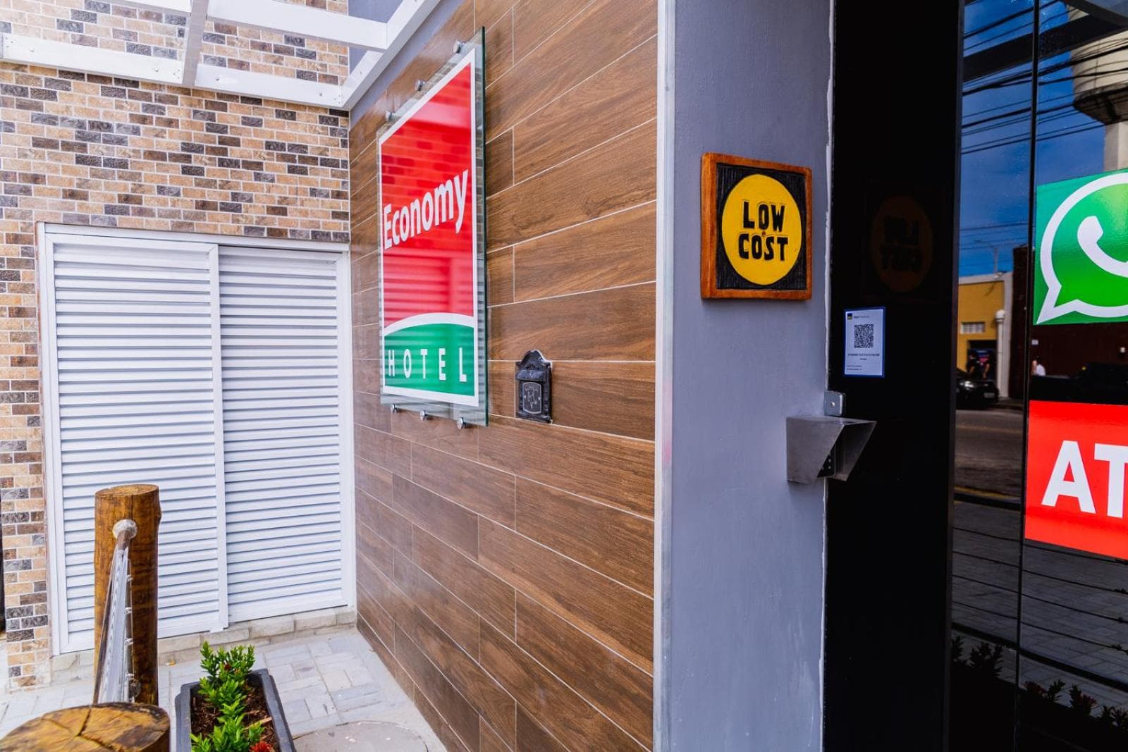 Economy Hotel photo 8