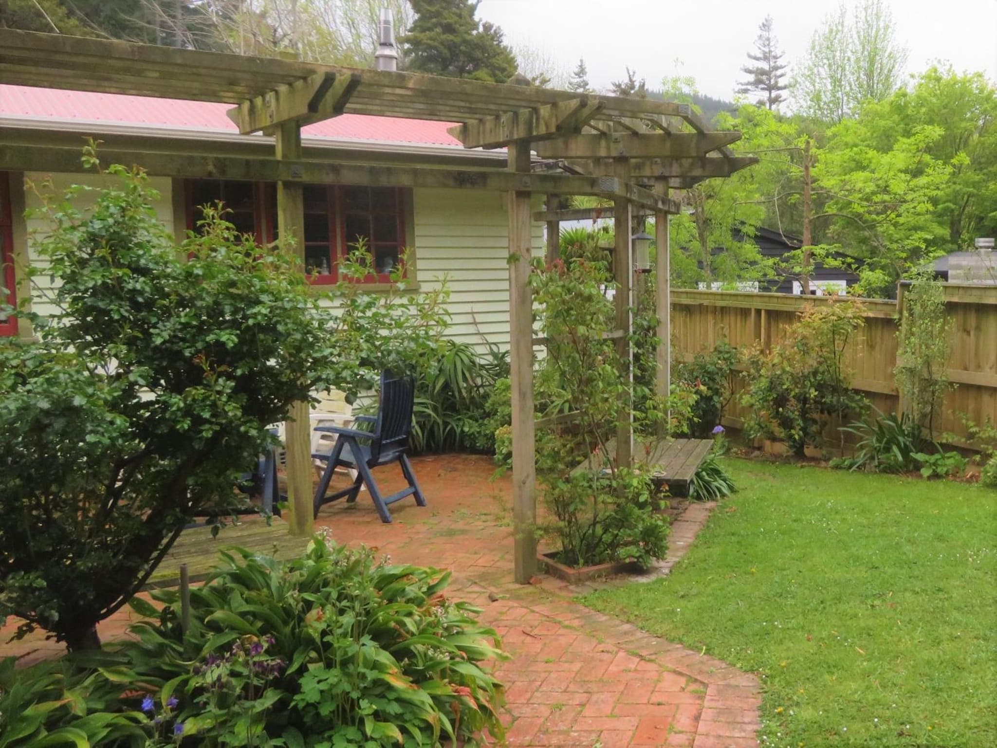 Twin Totara Cottage photo 6