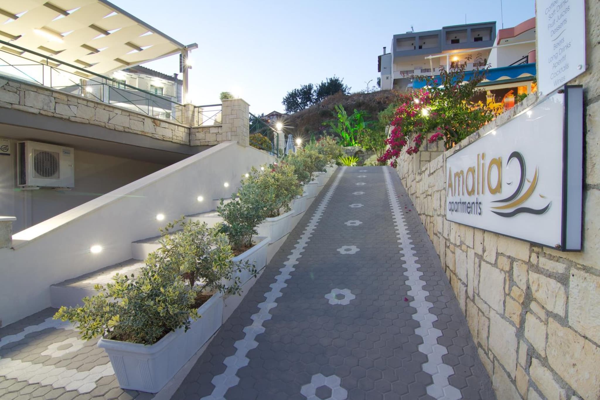 Amalia Apartments-Suites