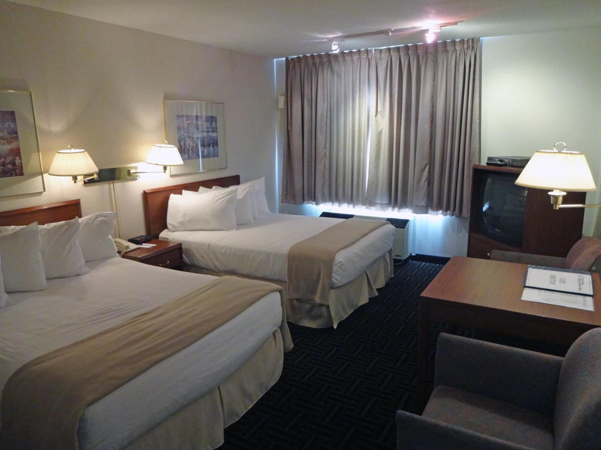 Powell River Town Centre Hotel photo 3
