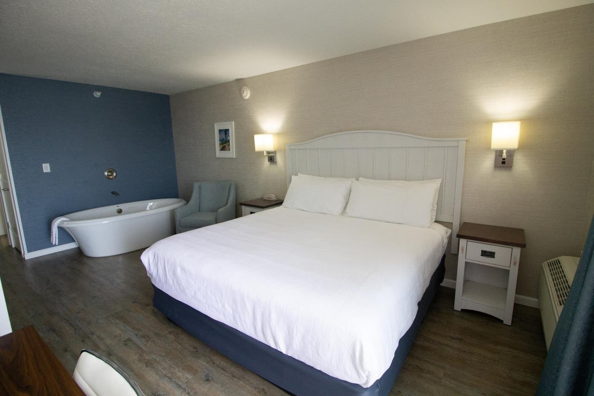 The Baywatch Resort photo 9