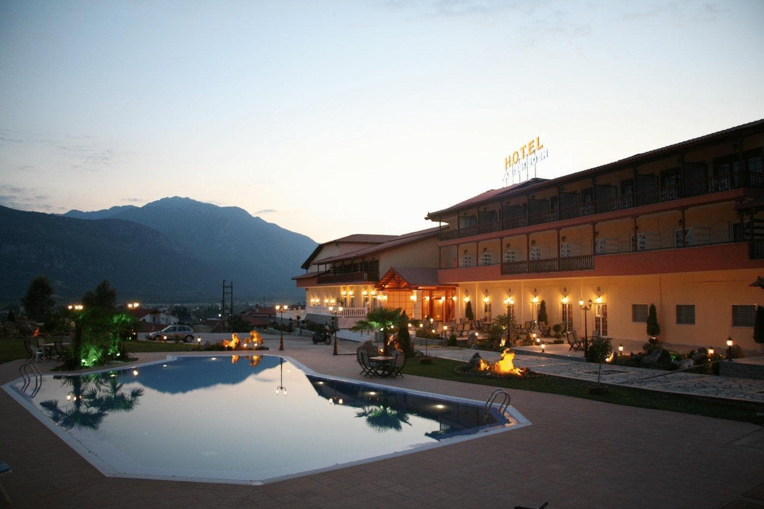 Famissi Eden Hotel photo 4