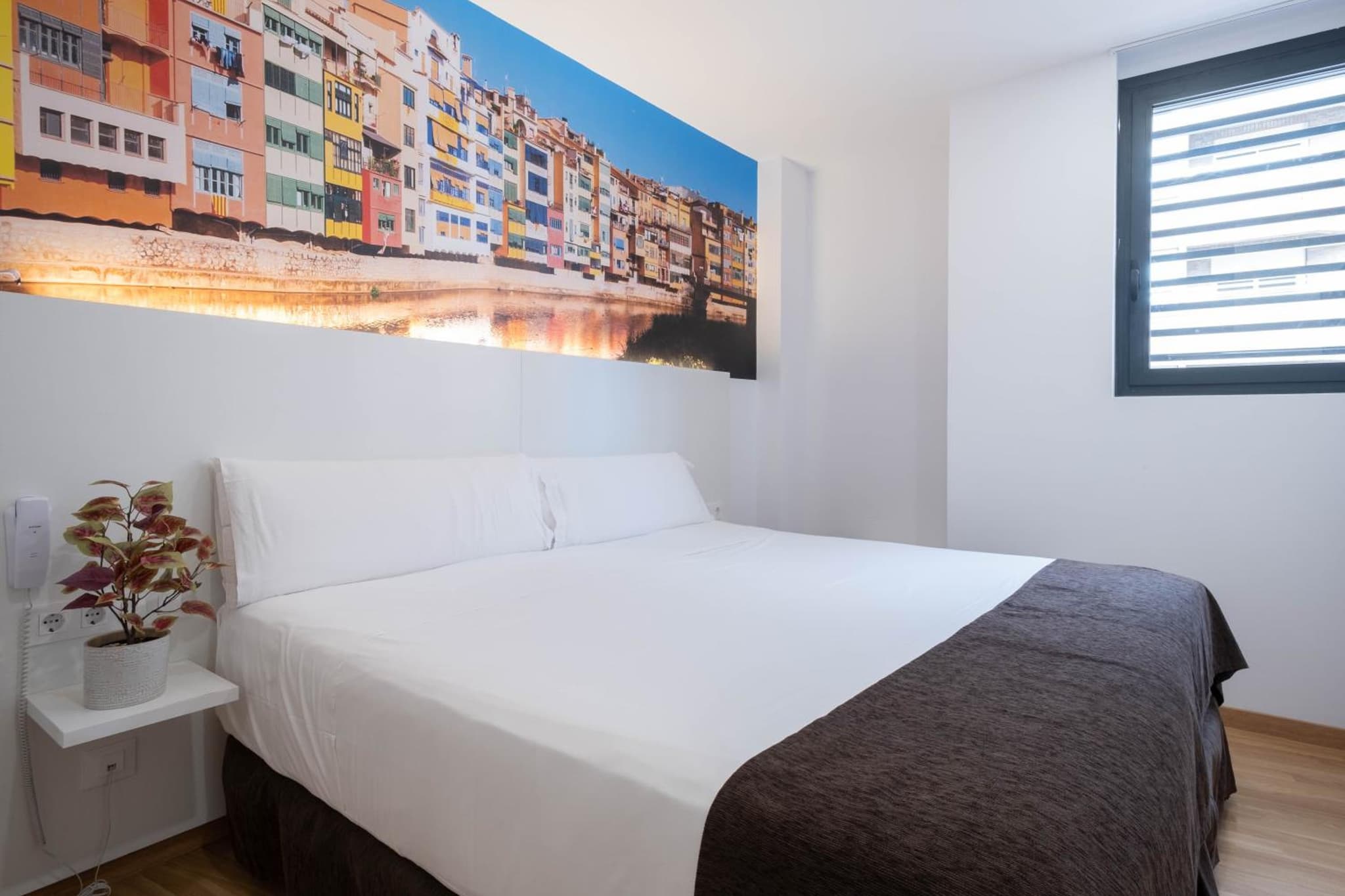 Hotel BESTPRICE Girona photo 3