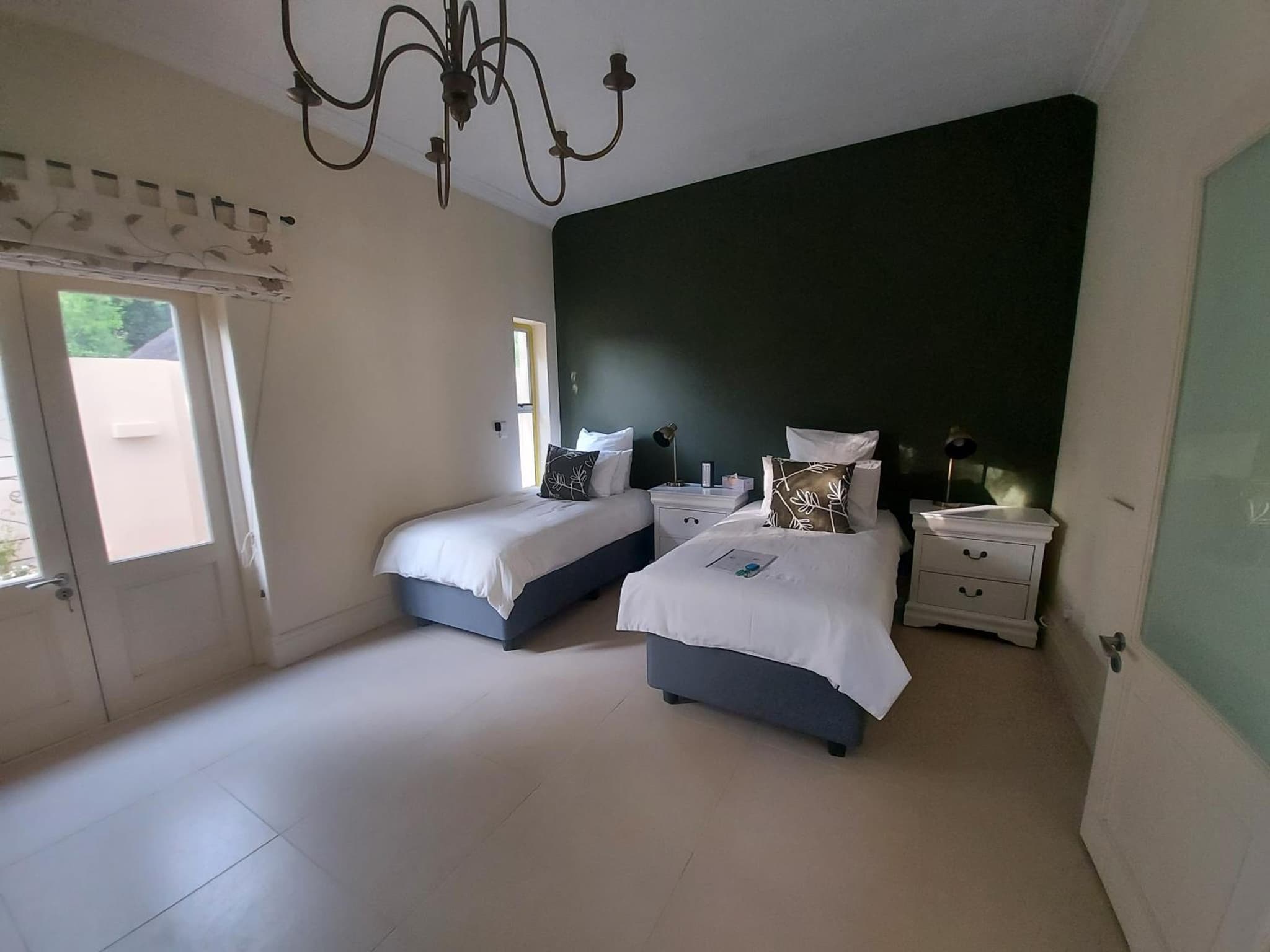 Rustic Manor Guest House photo 7