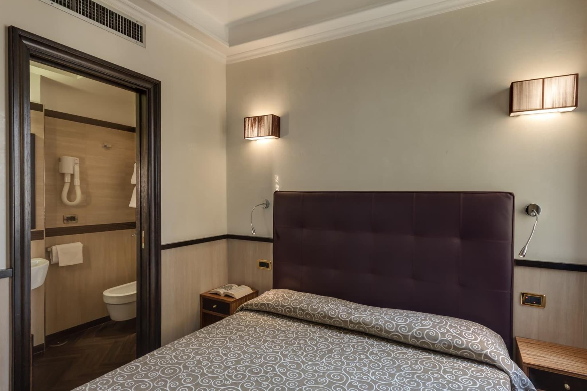 Hotel Borromeo photo 2