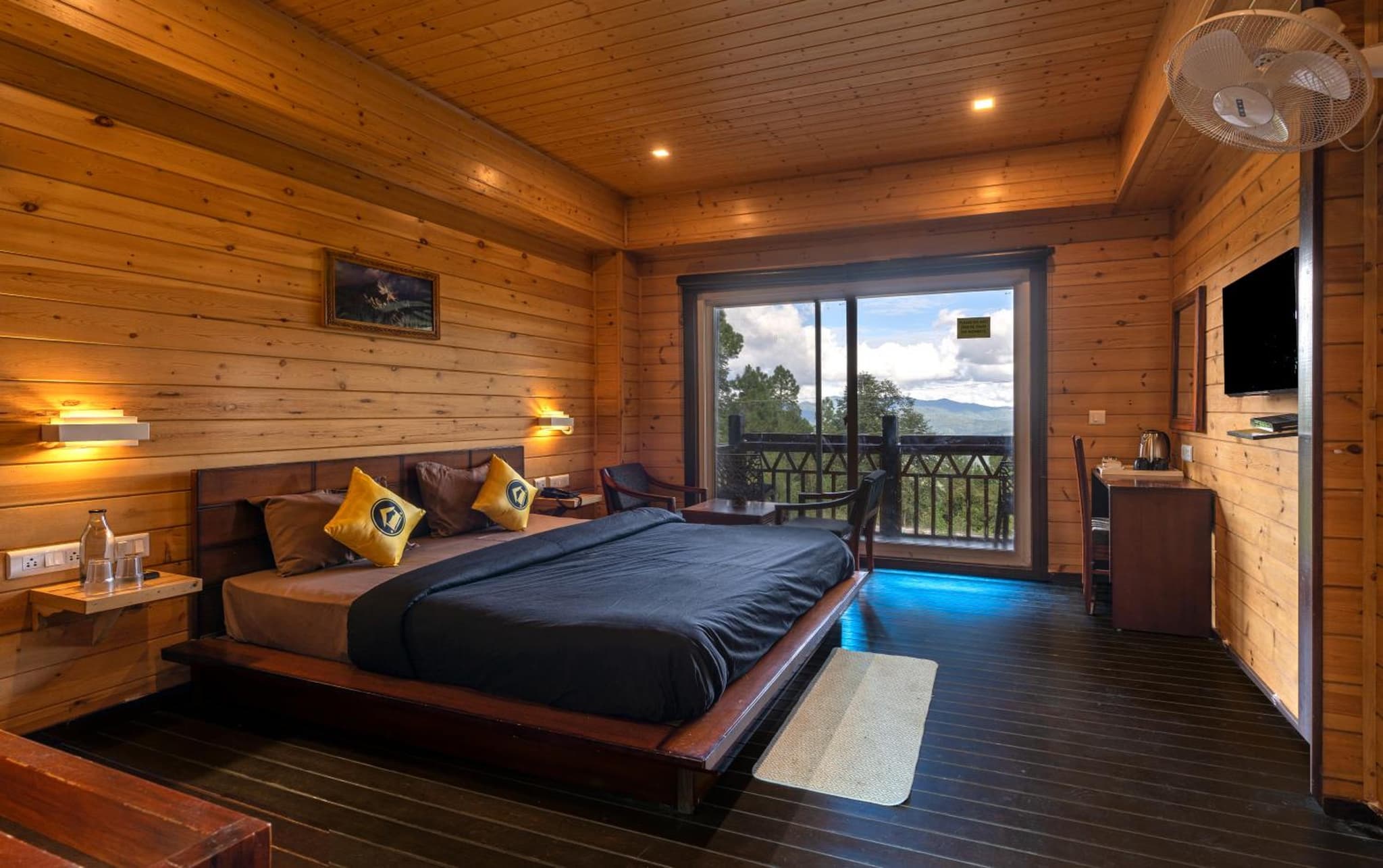 The Hosteller Kasar Devi photo 4