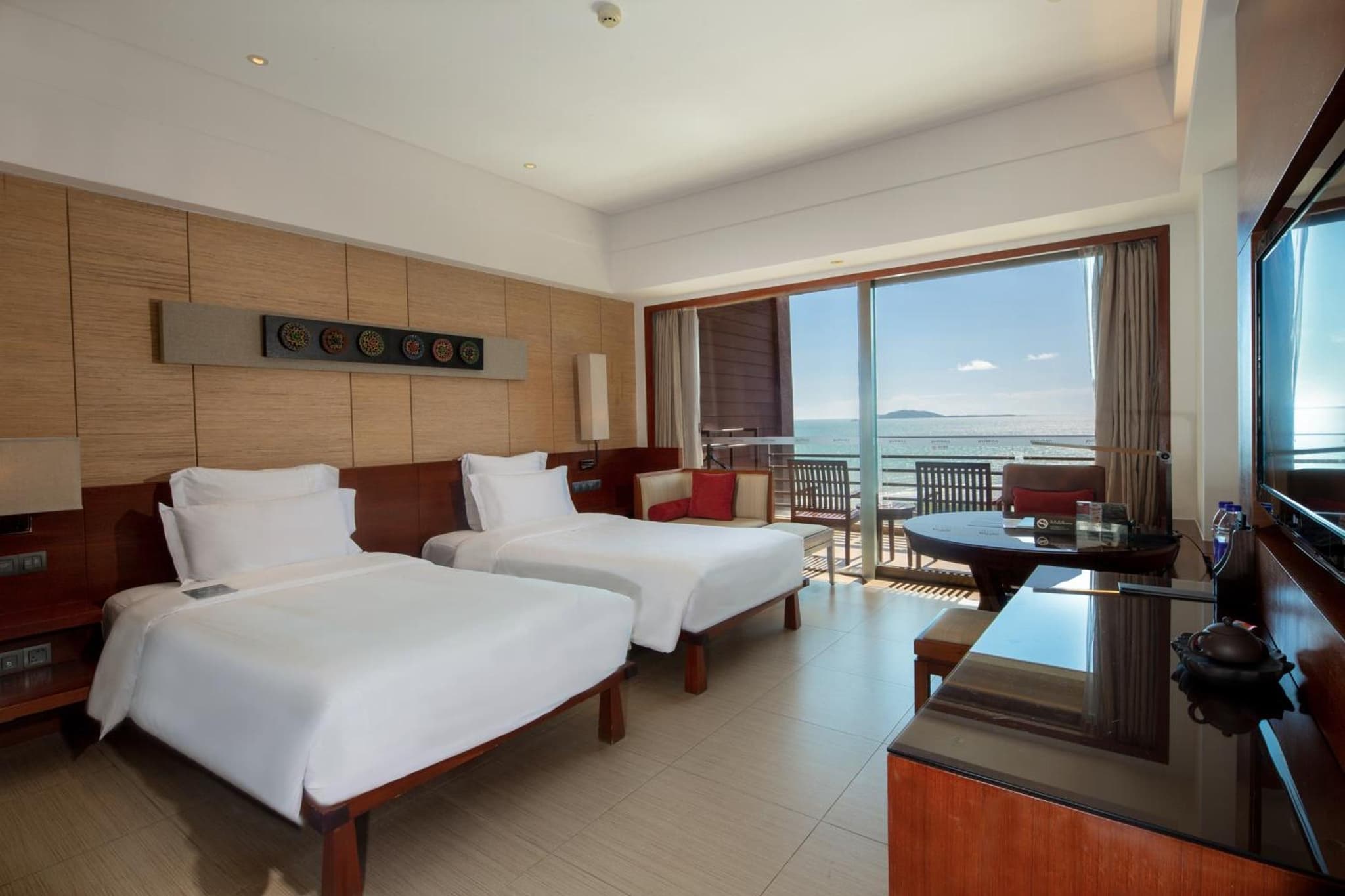 Pullman Oceanview Sanya Bay Resort & Spa photo 6