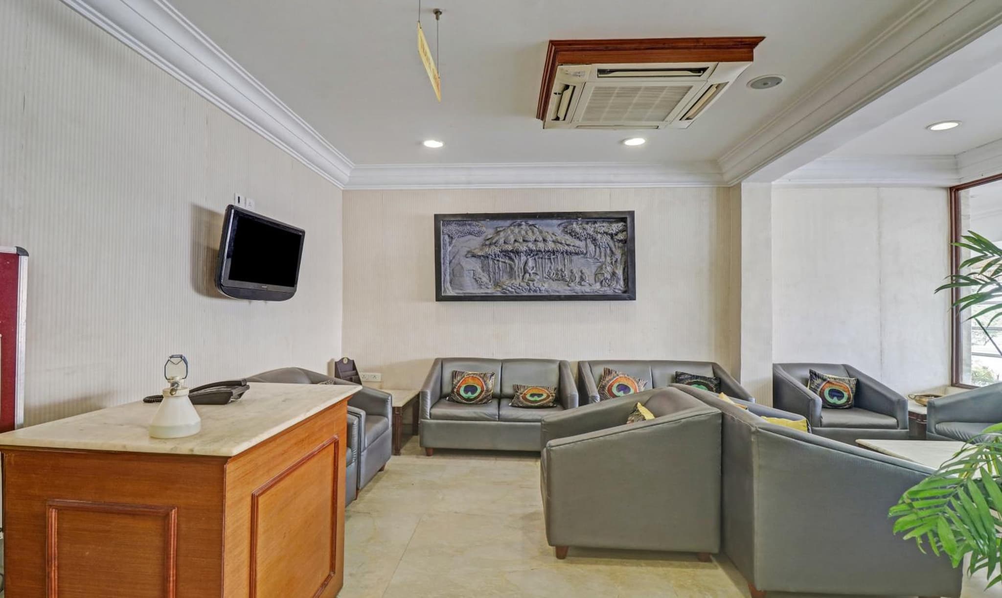 Treebo Komfort Suites, 3 Km From Mysore Palace photo 3