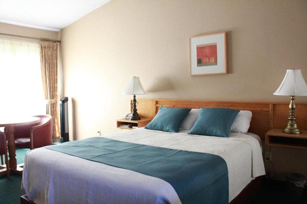 Sunshine Lodge Inn photo 9