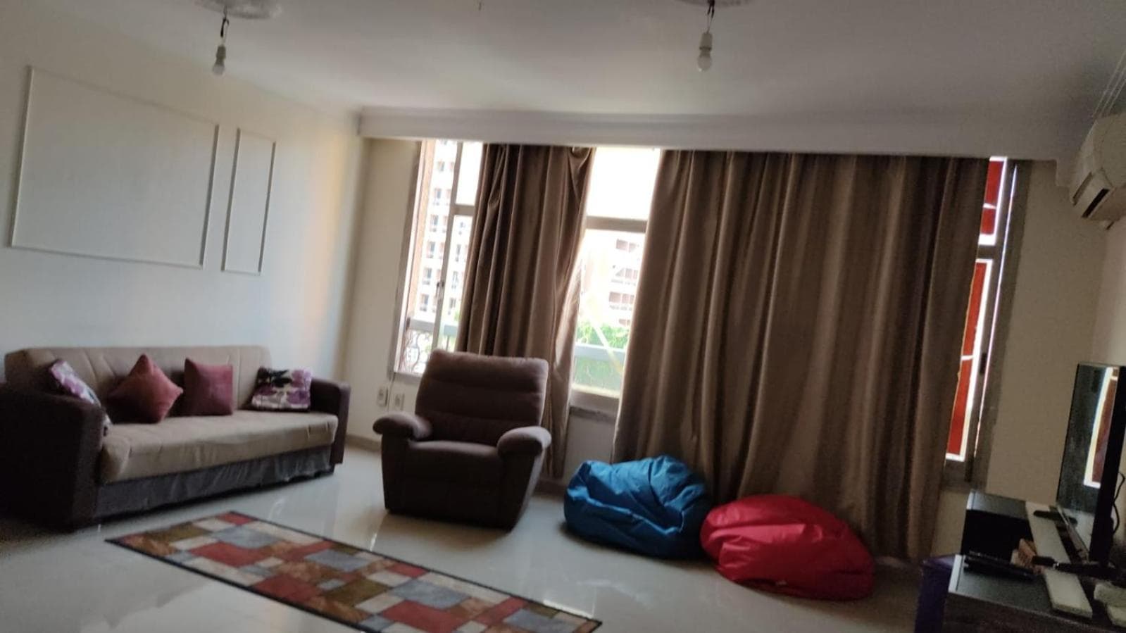 Full Flat cozy place terrific view photo 9