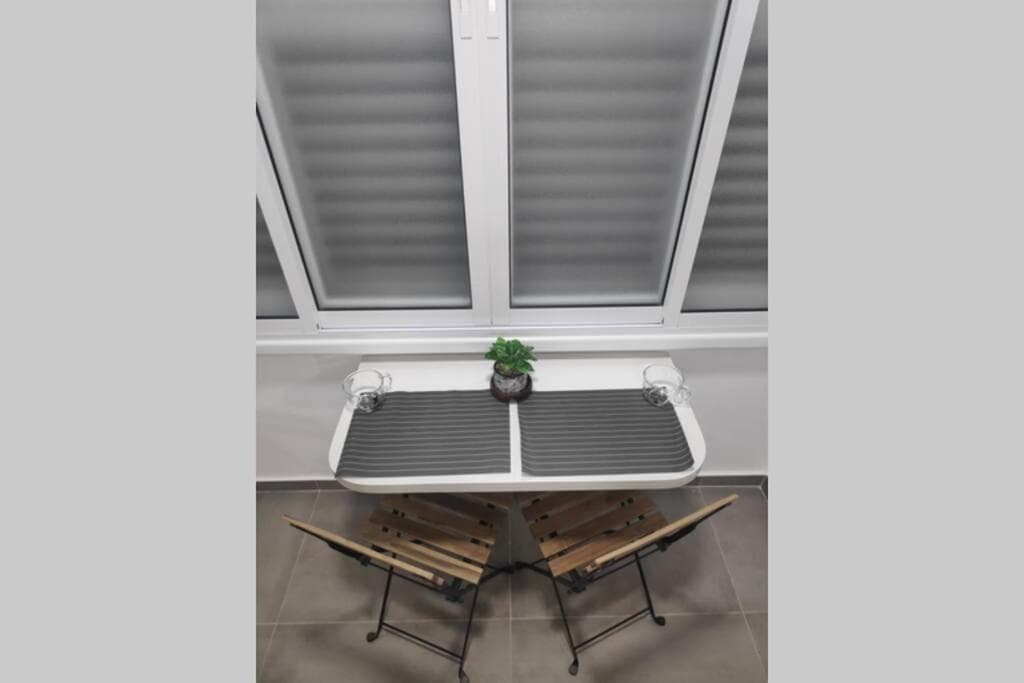 Centrally-located Quiet Cozy Loft apartment photo 8