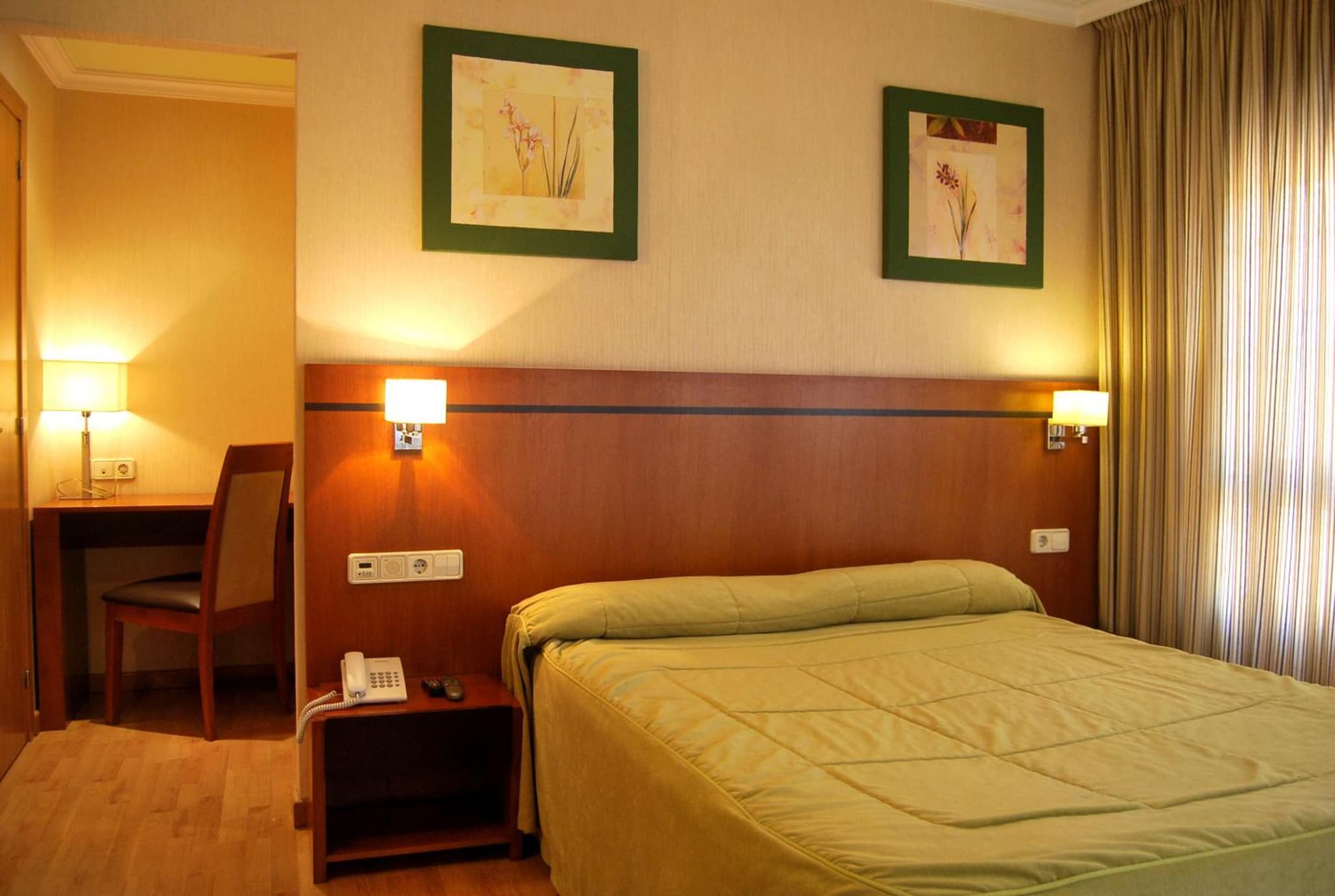 Hotel HHB Pontevedra Confort photo 4