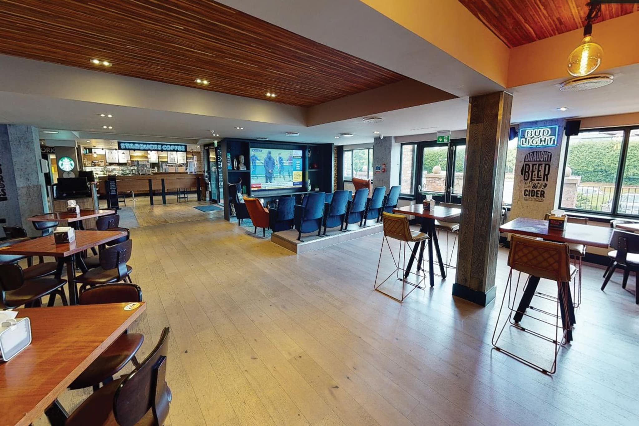 Village Hotel Warrington photo 5