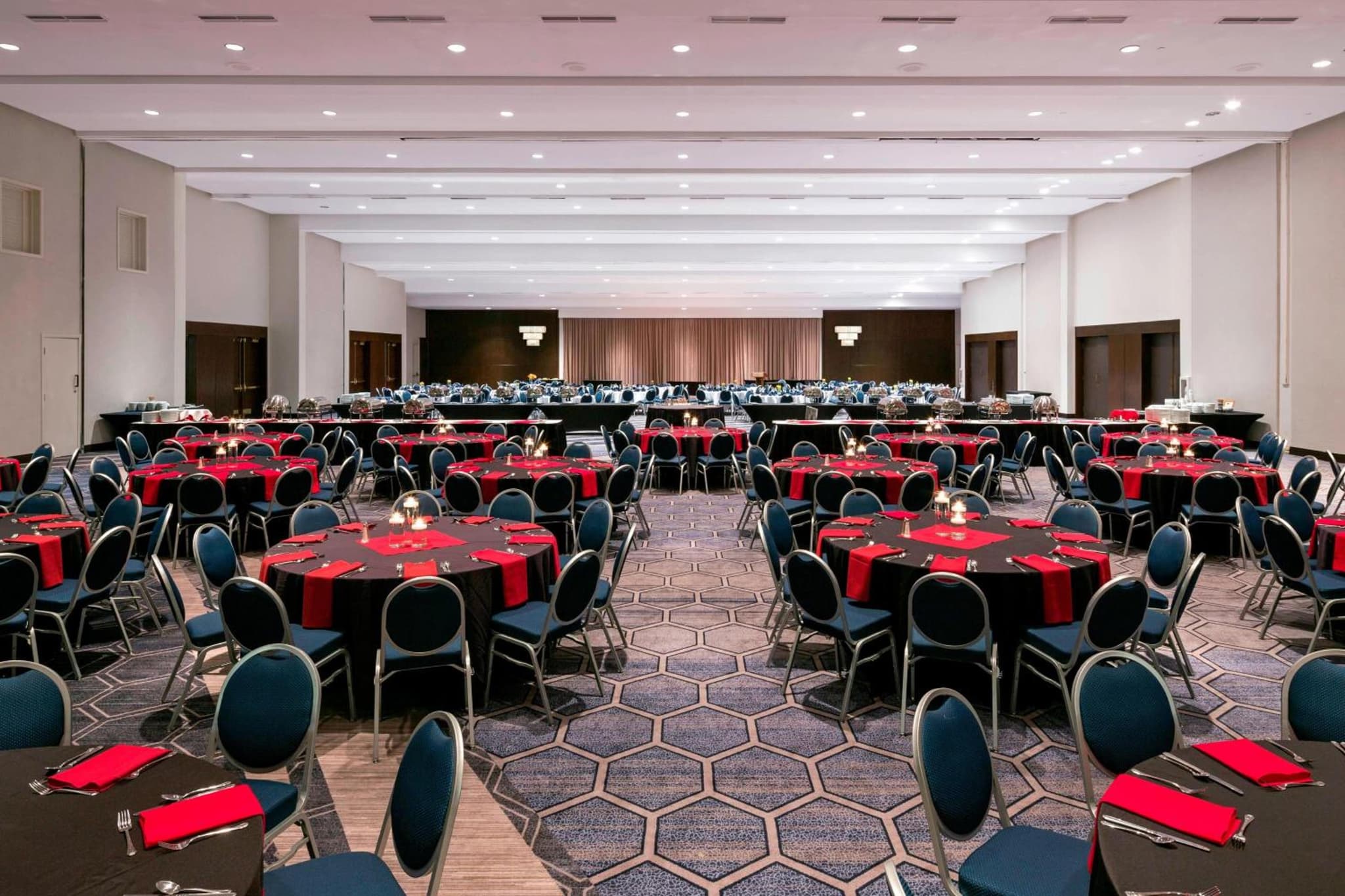 Sheraton Norfolk Waterside Hotel photo 2