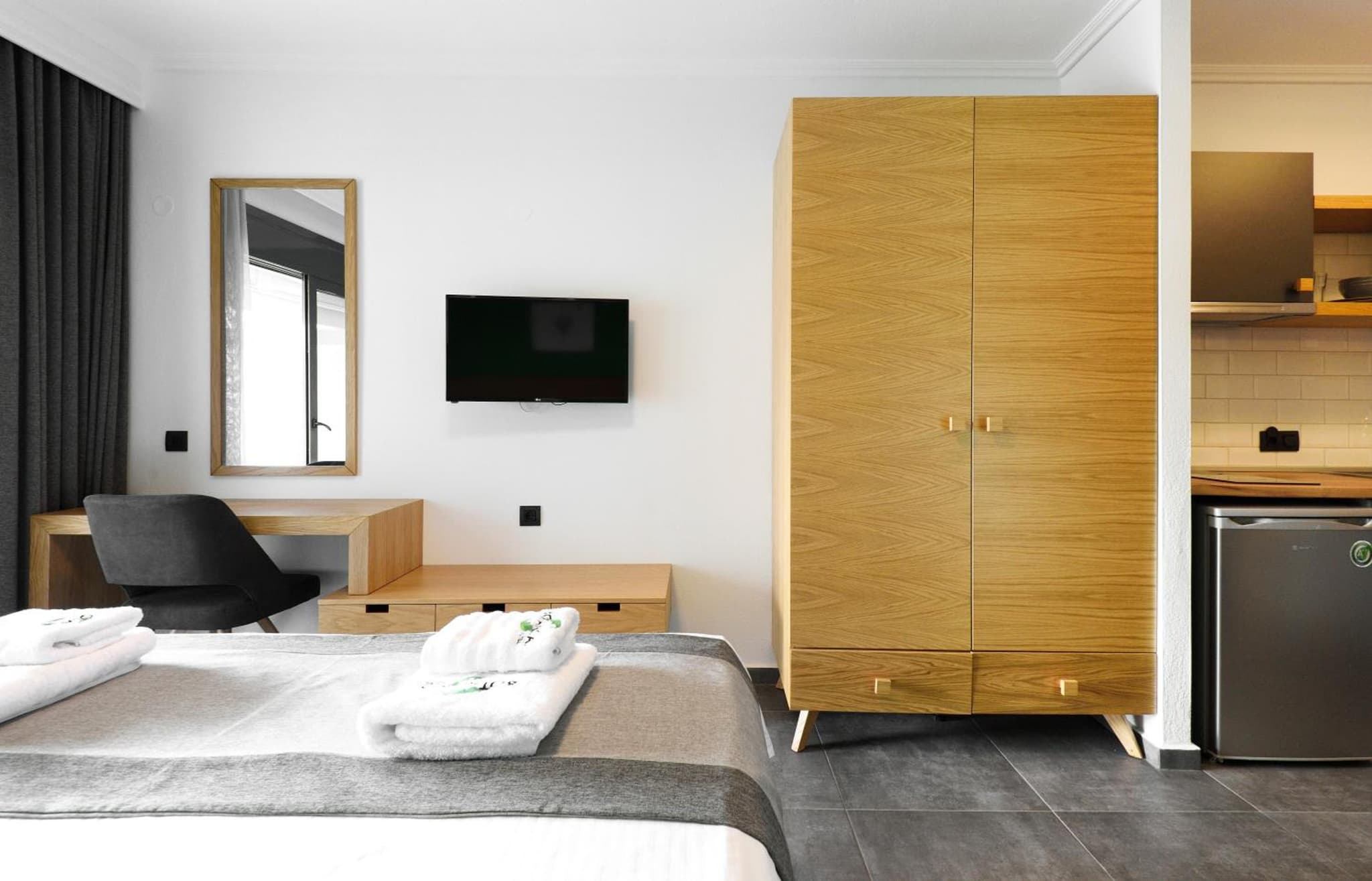 Botanica Luxury Suites photo 2