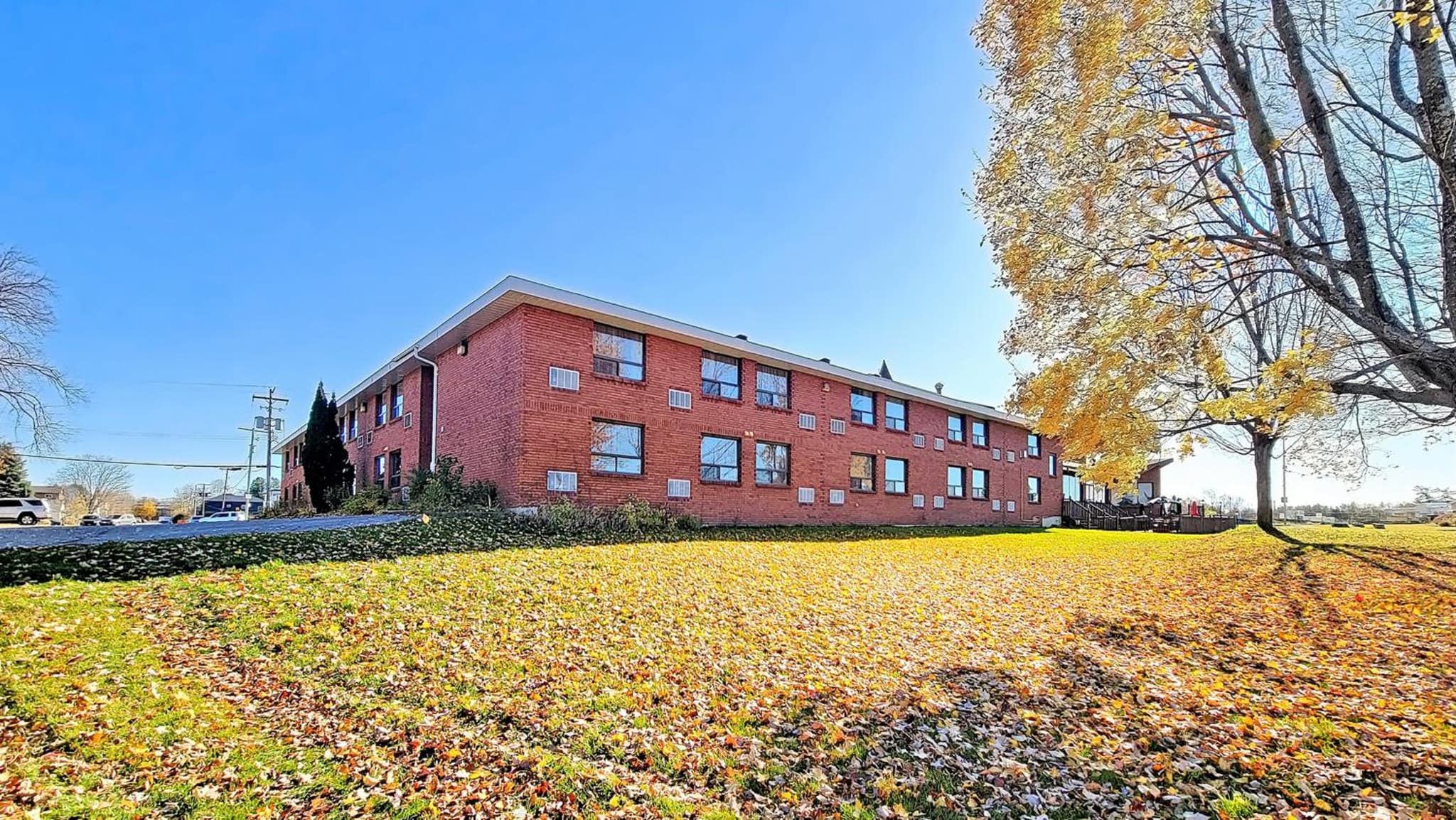 Ramada by Wyndham Arnprior photo 7