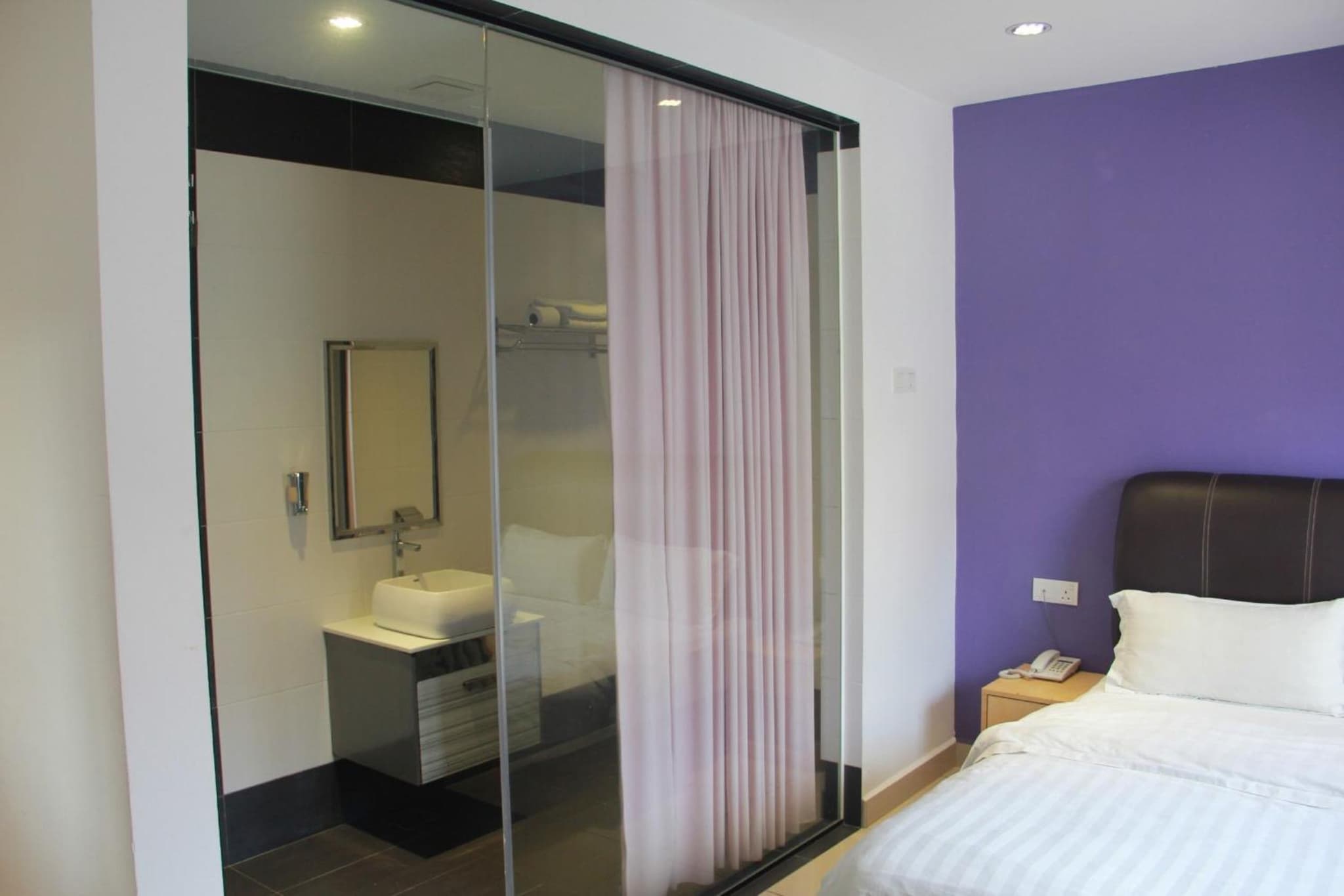 East Sun Hotel Sekinchan photo 8
