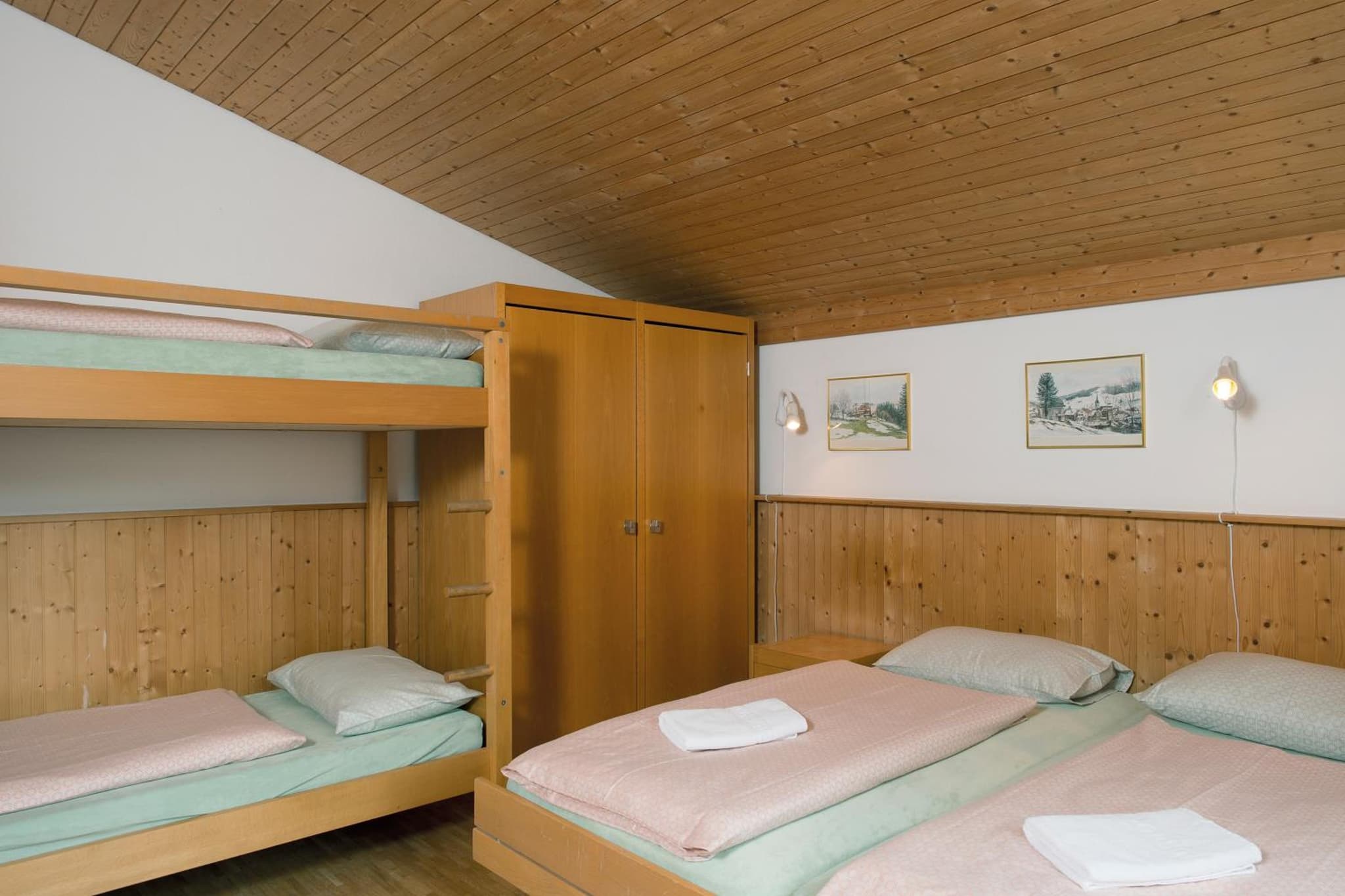 Pontresina Youth Hostel photo 8