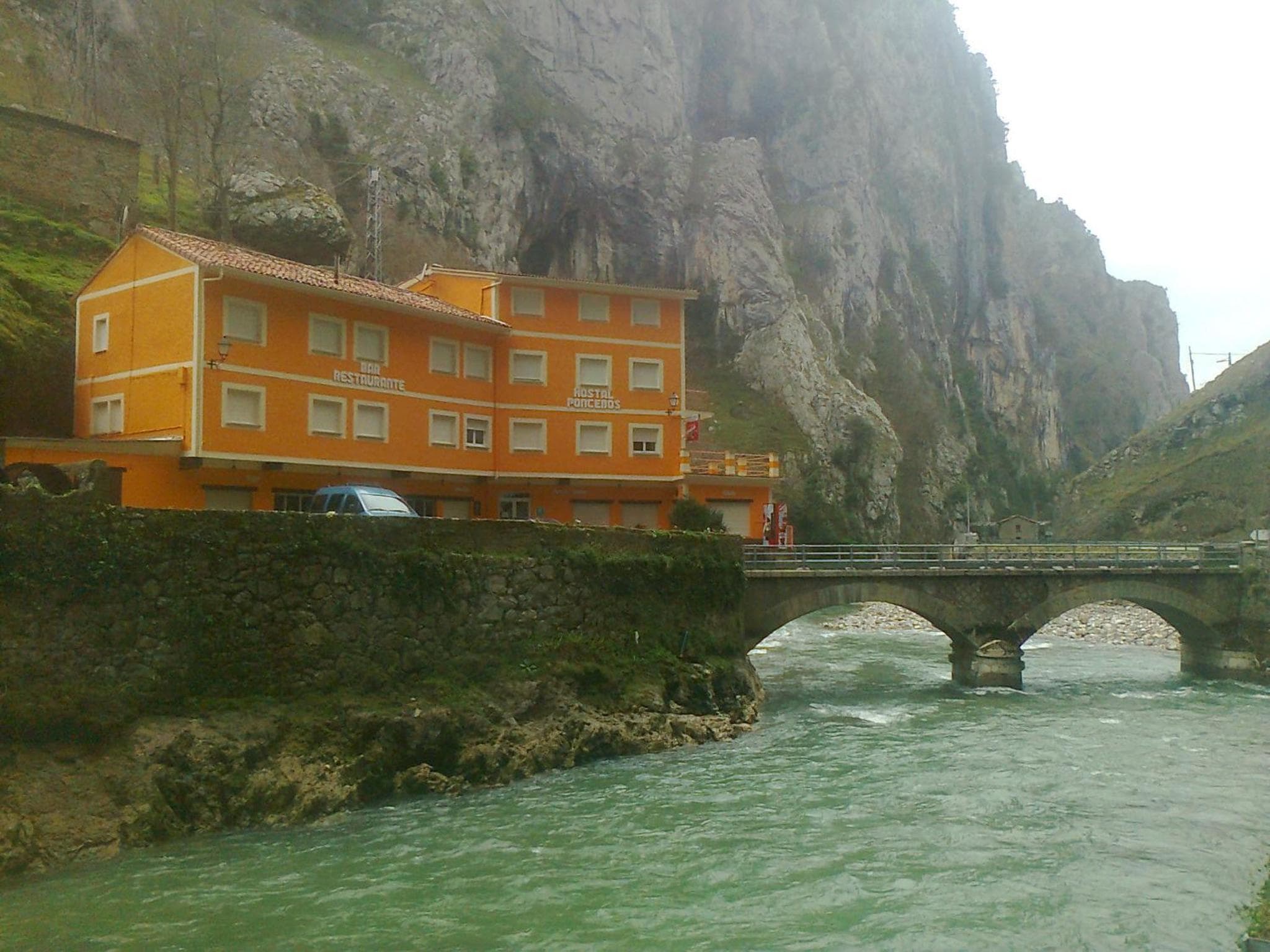 Hostal Poncebos photo 8