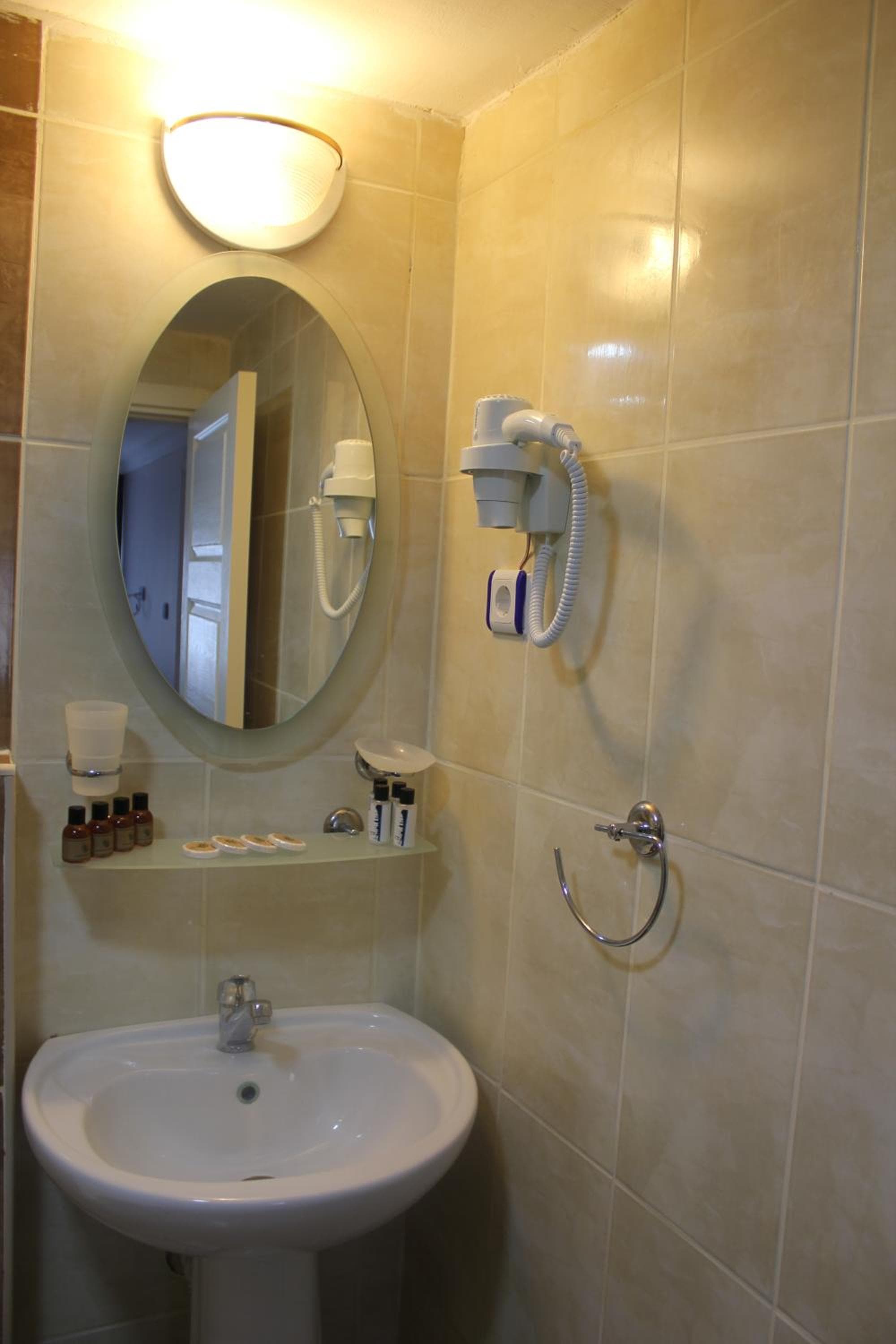 Reydel Hotel photo 3