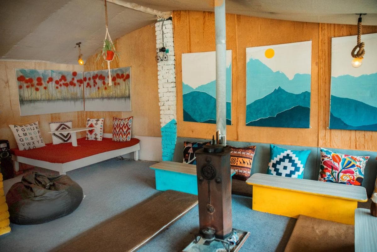 Young Monk Hostel & Cafe Old Manali photo 8