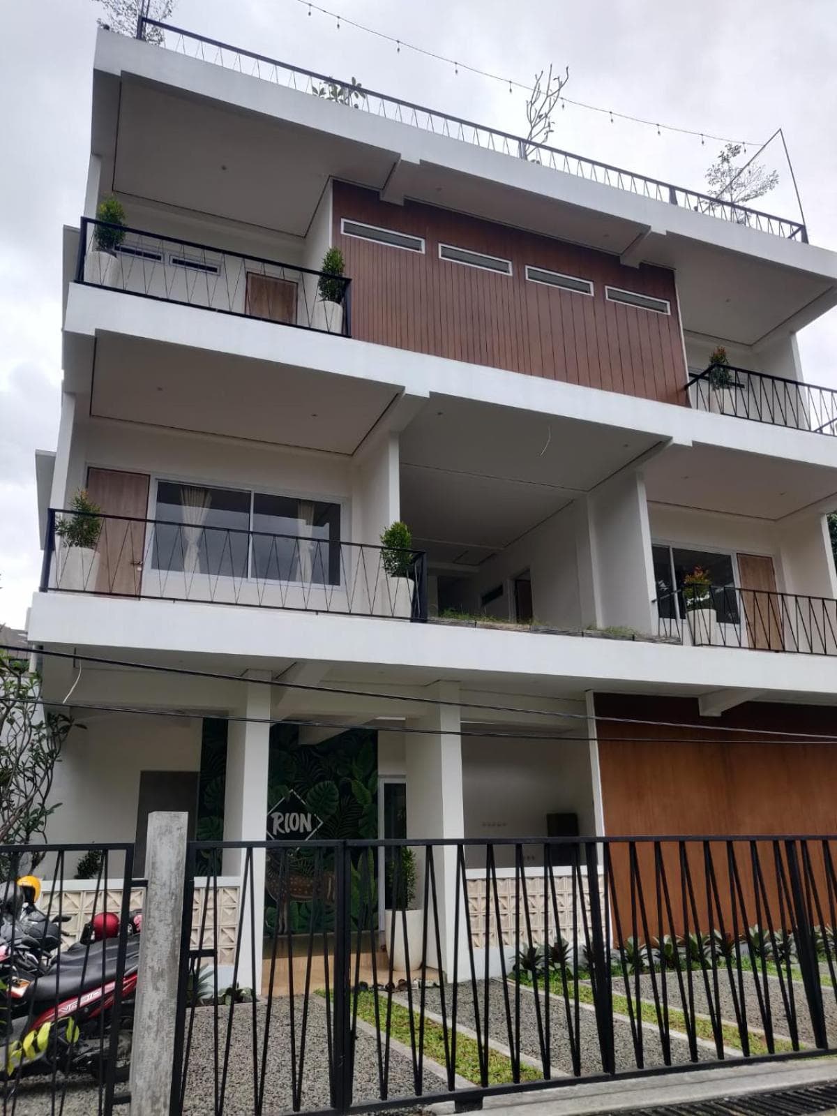 Rion Hostel Bogor