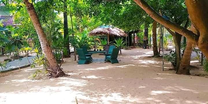 Naaval Beach Villa & Rooms photo 4