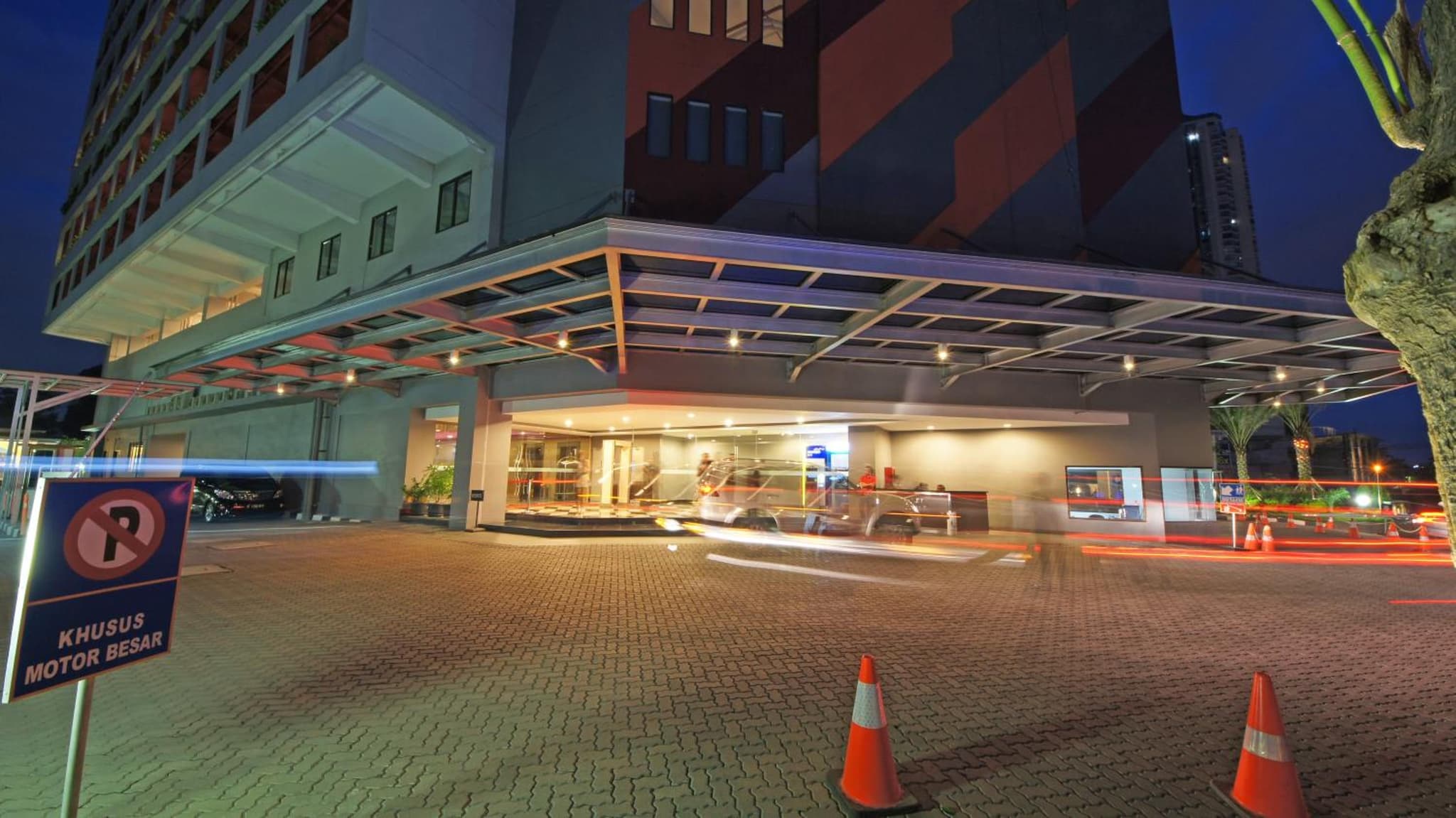 B Fashion Hotel photo 5