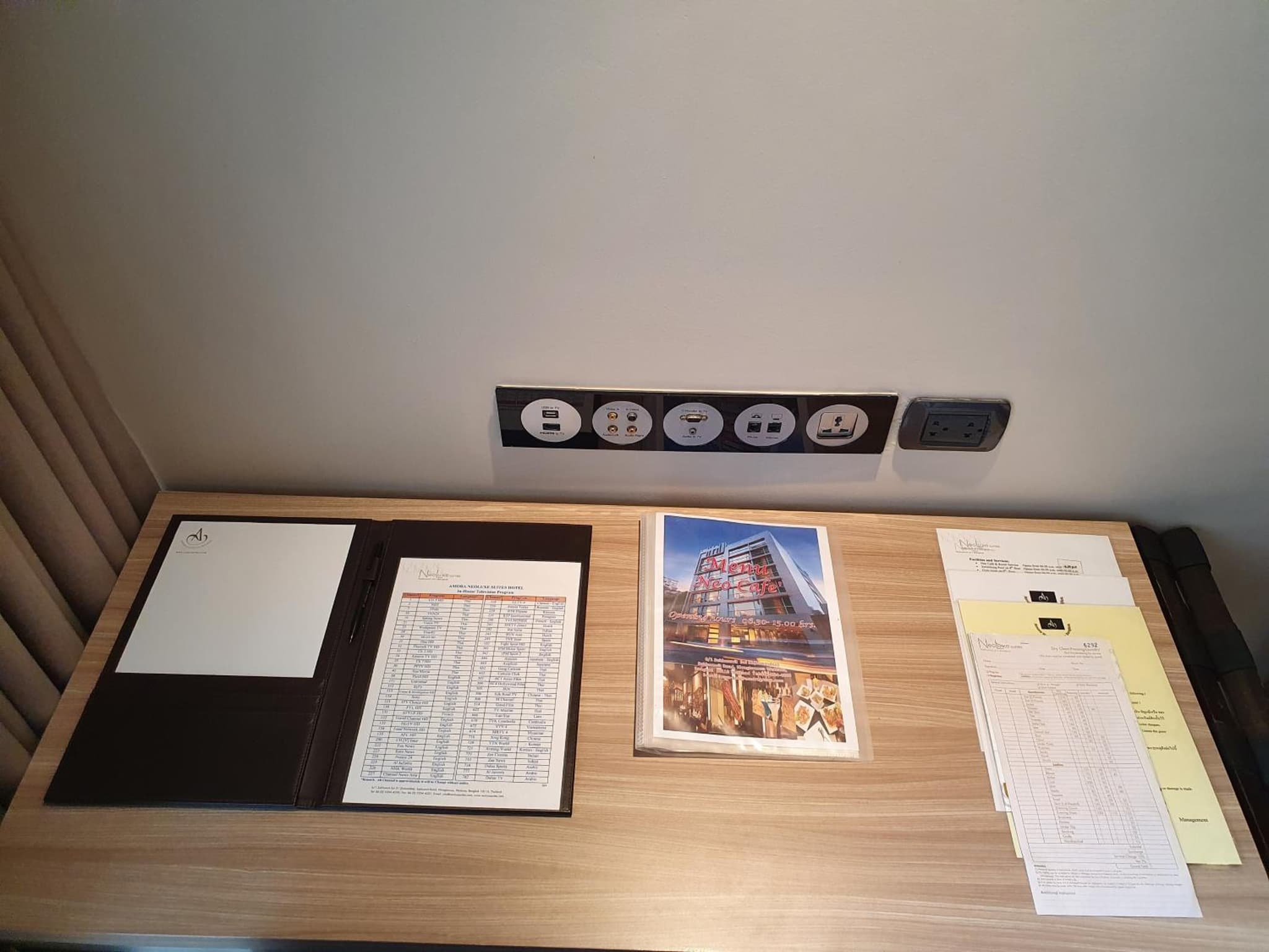 Amora NeoLuxe Suites Hotel photo 8