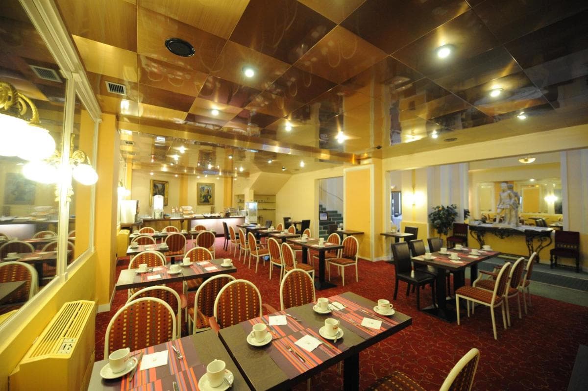 restaurant
