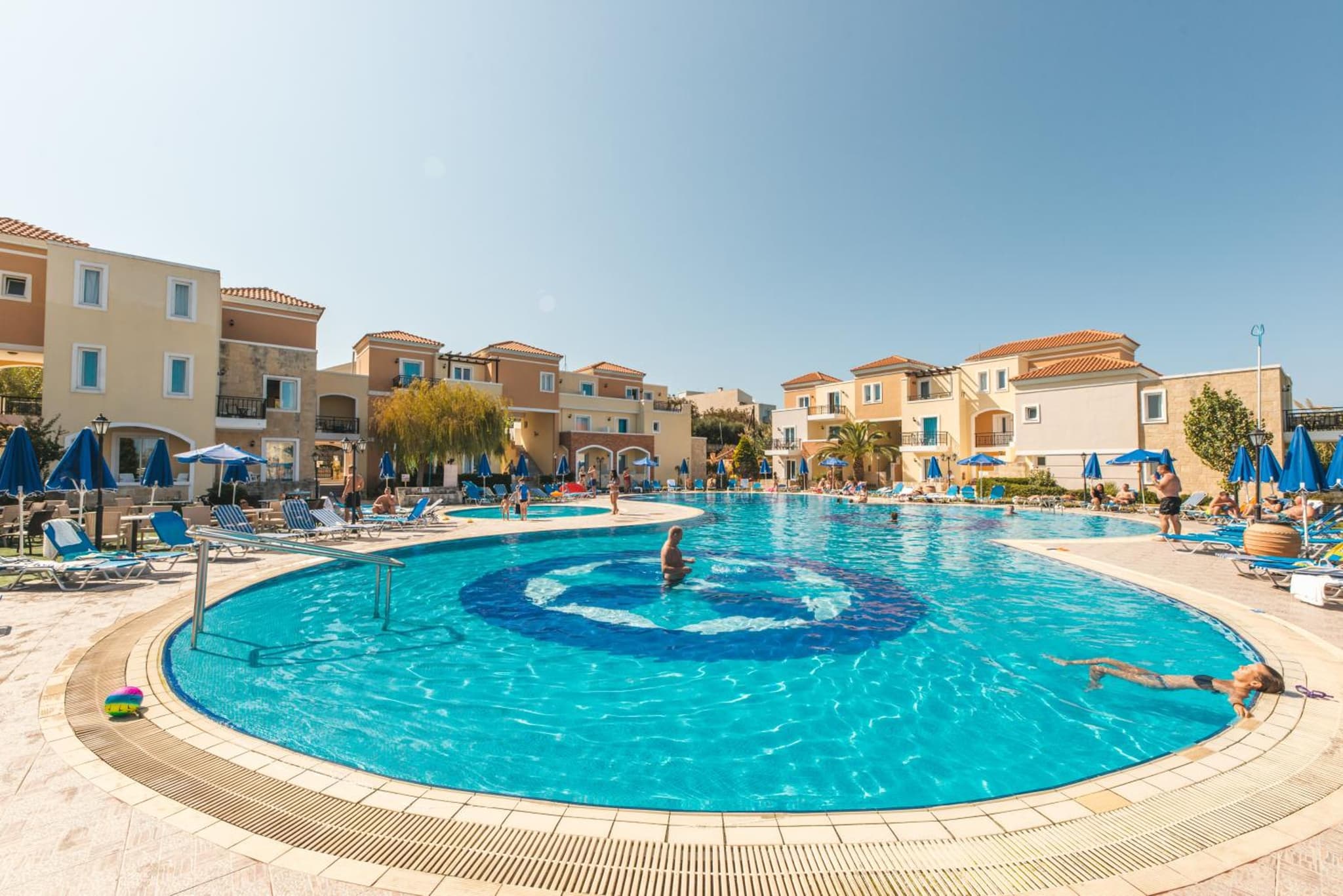 Chrispy Waterpark Resort - All inclusive photo 3