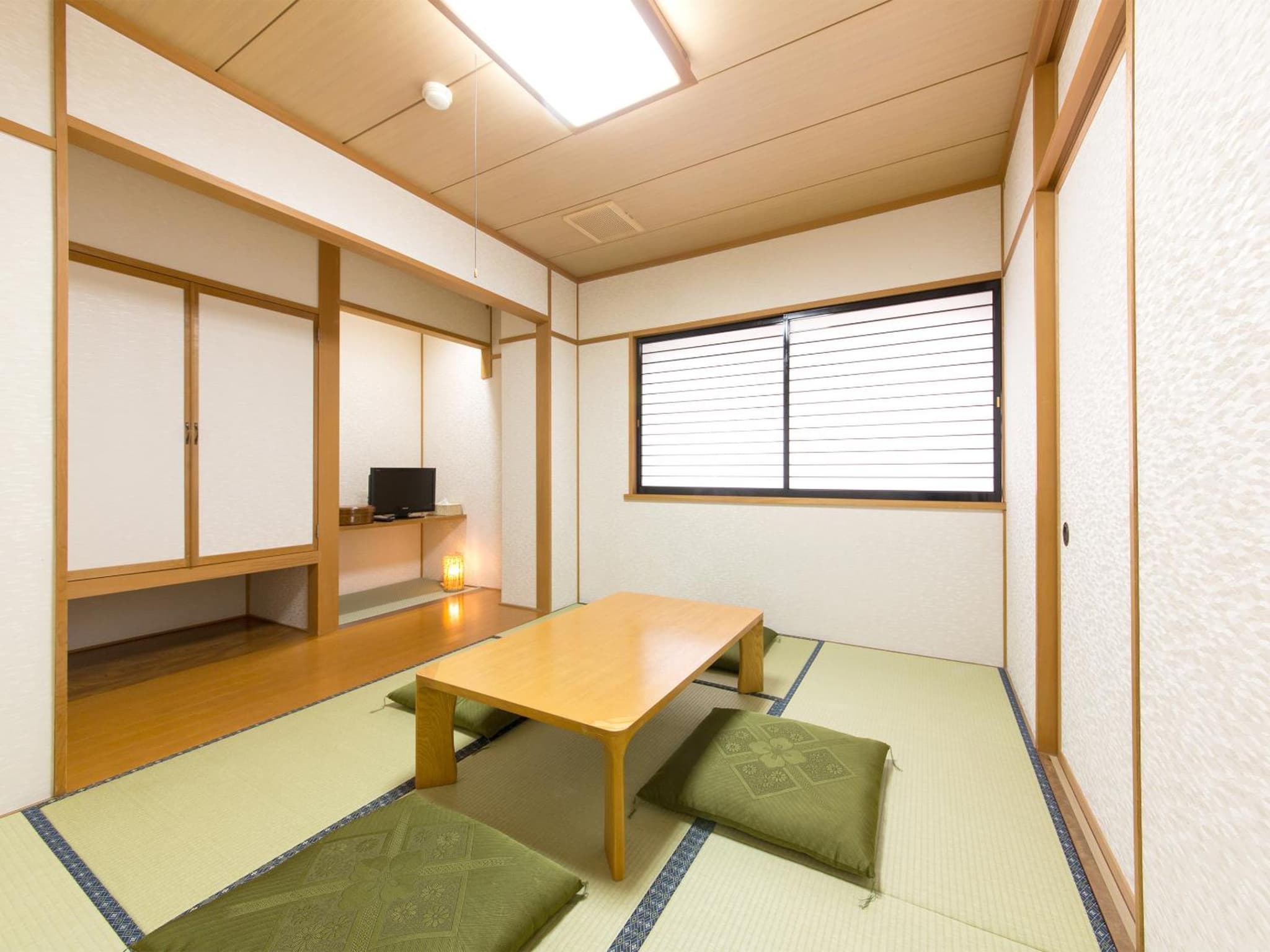 Tateyama Kurobe Alpine Route Senjuso 立山黒部アルペンルート千寿荘 photo 4