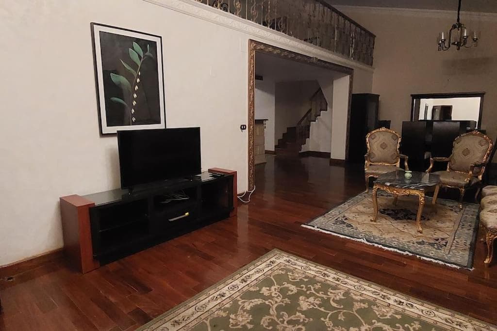 Bright spacious apartment photo 6