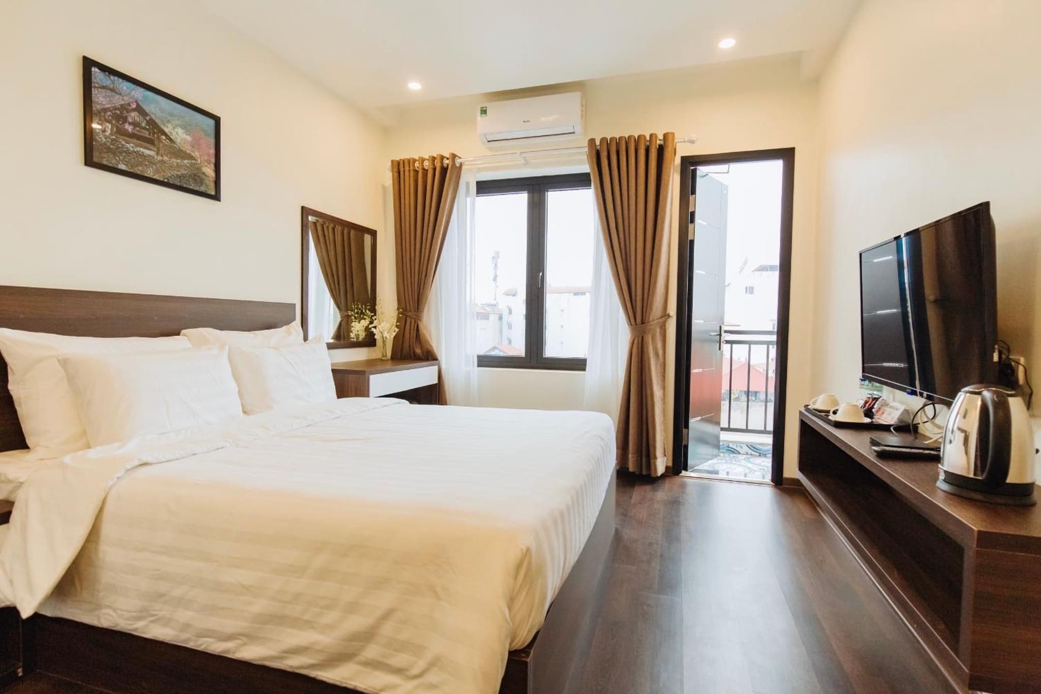 Paragon House and Residence photo 5